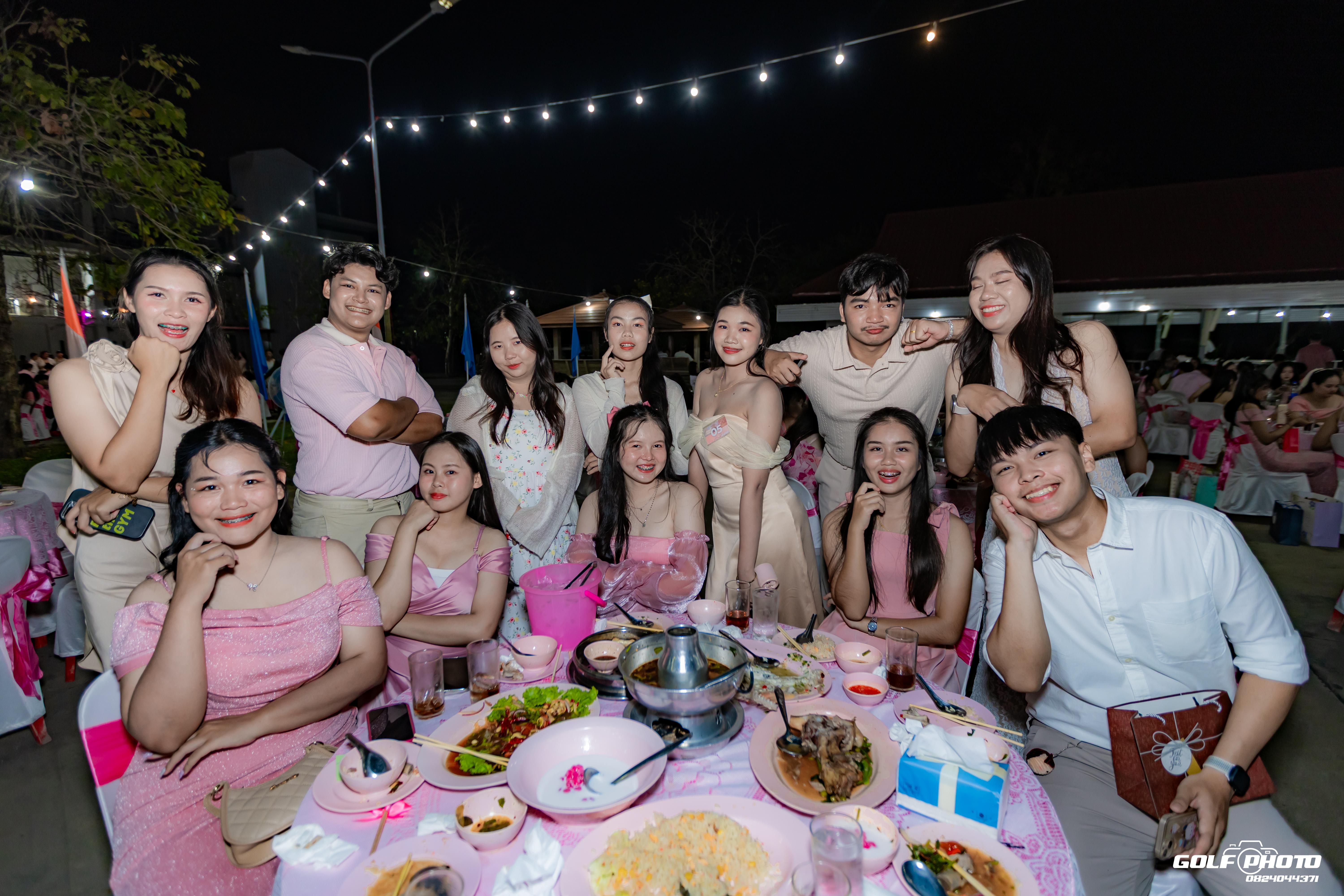 439. งานราตรีสีฟ้า