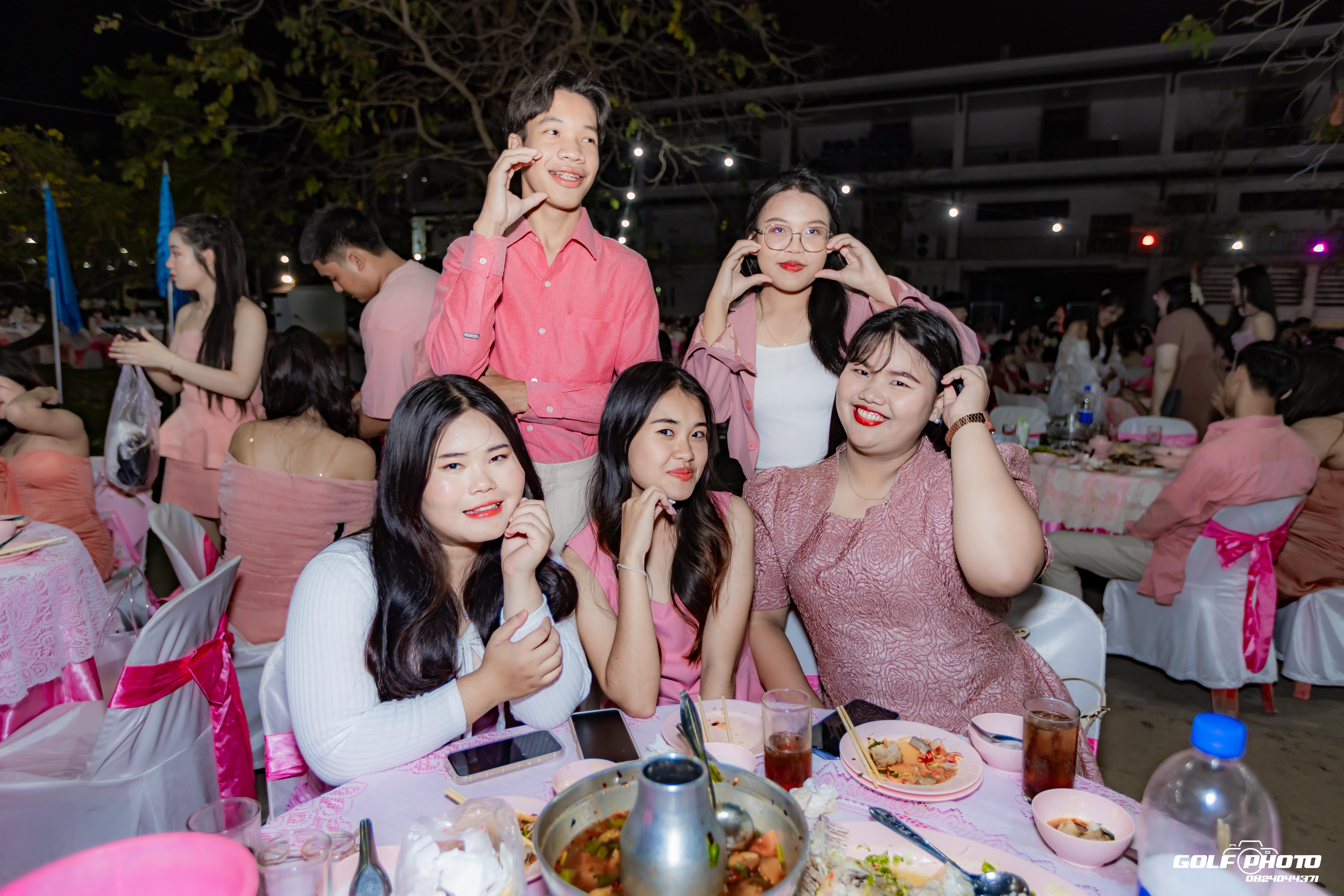 476. งานราตรีสีฟ้า