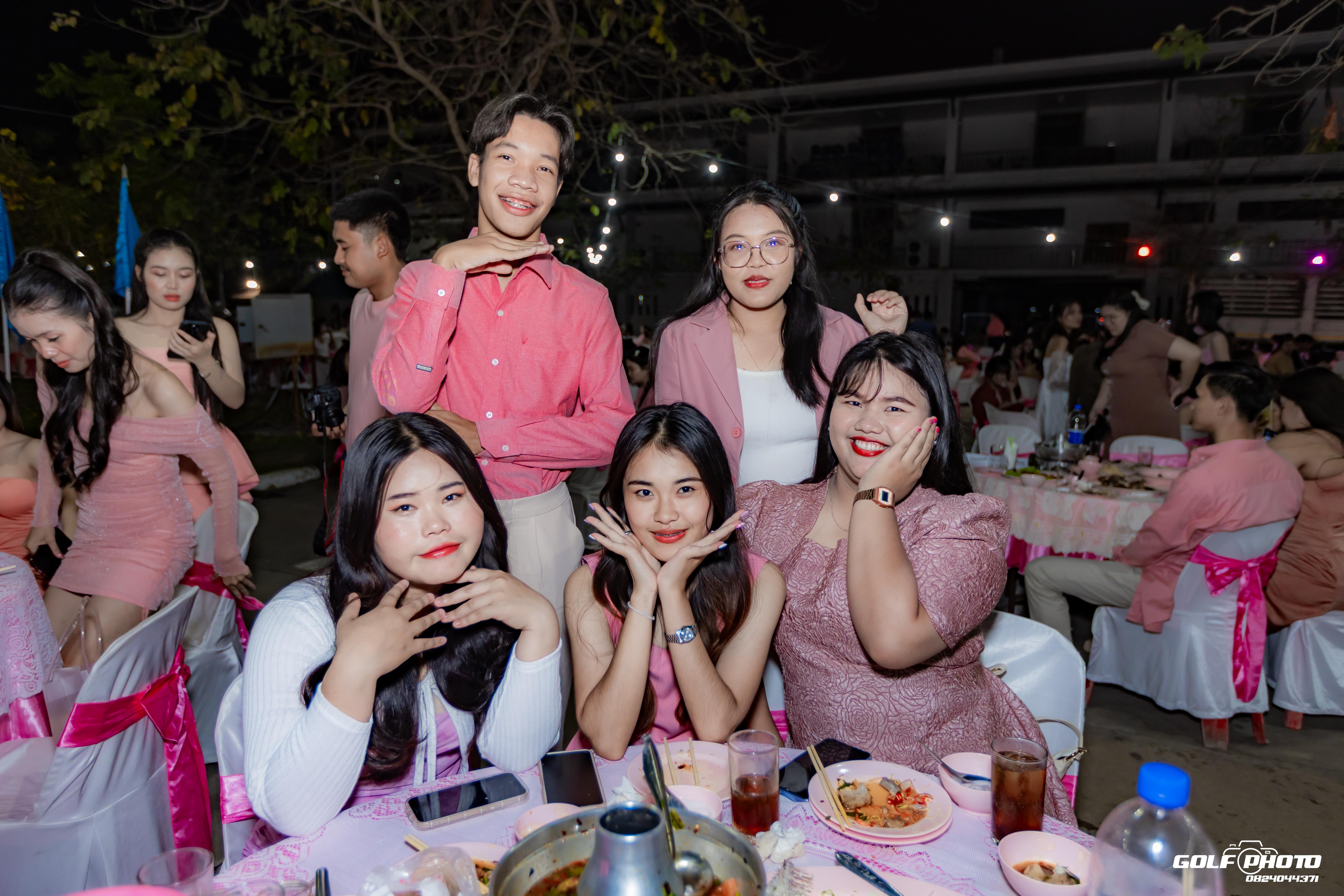 477. งานราตรีสีฟ้า
