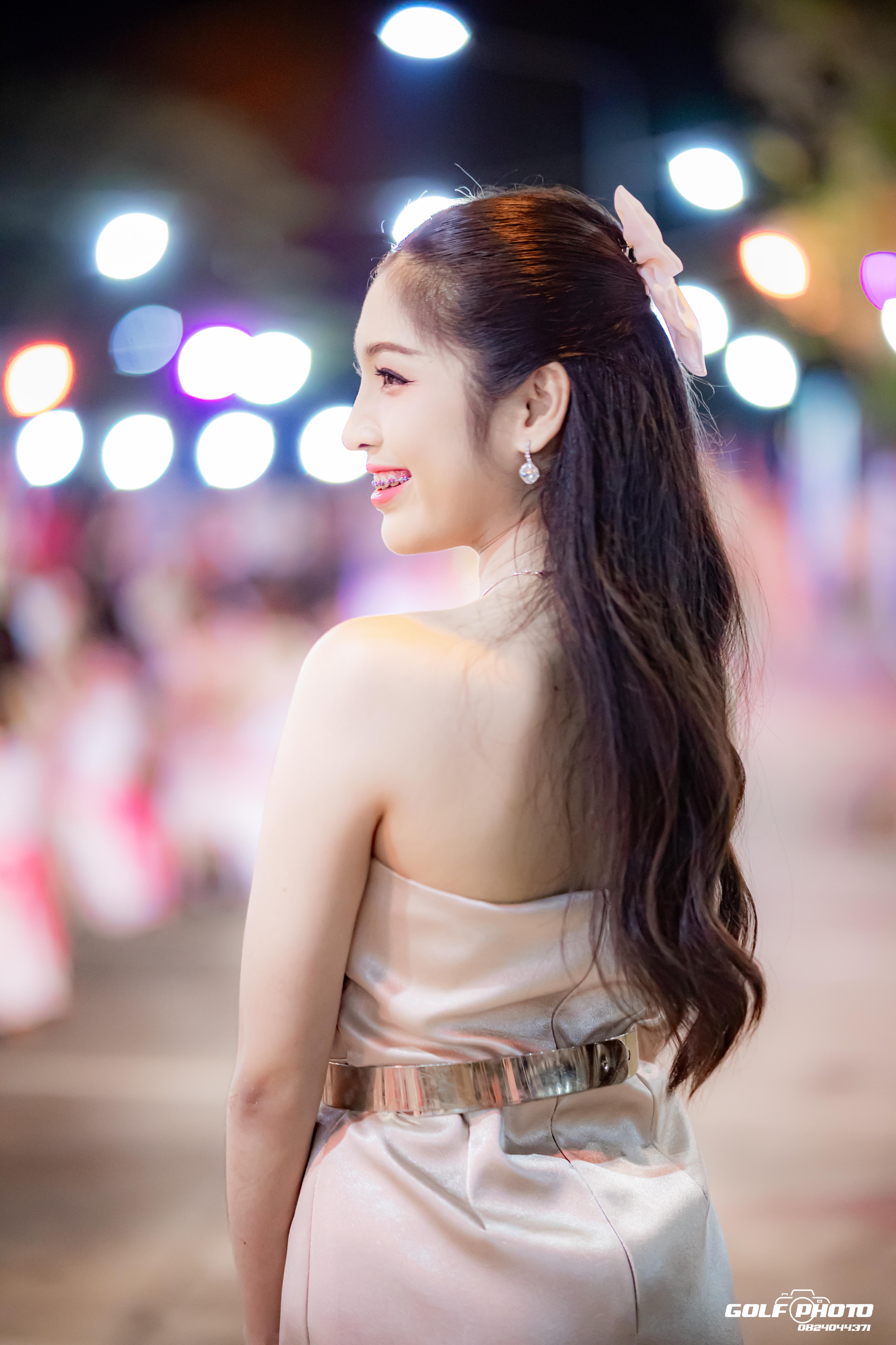 484. งานราตรีสีฟ้า
