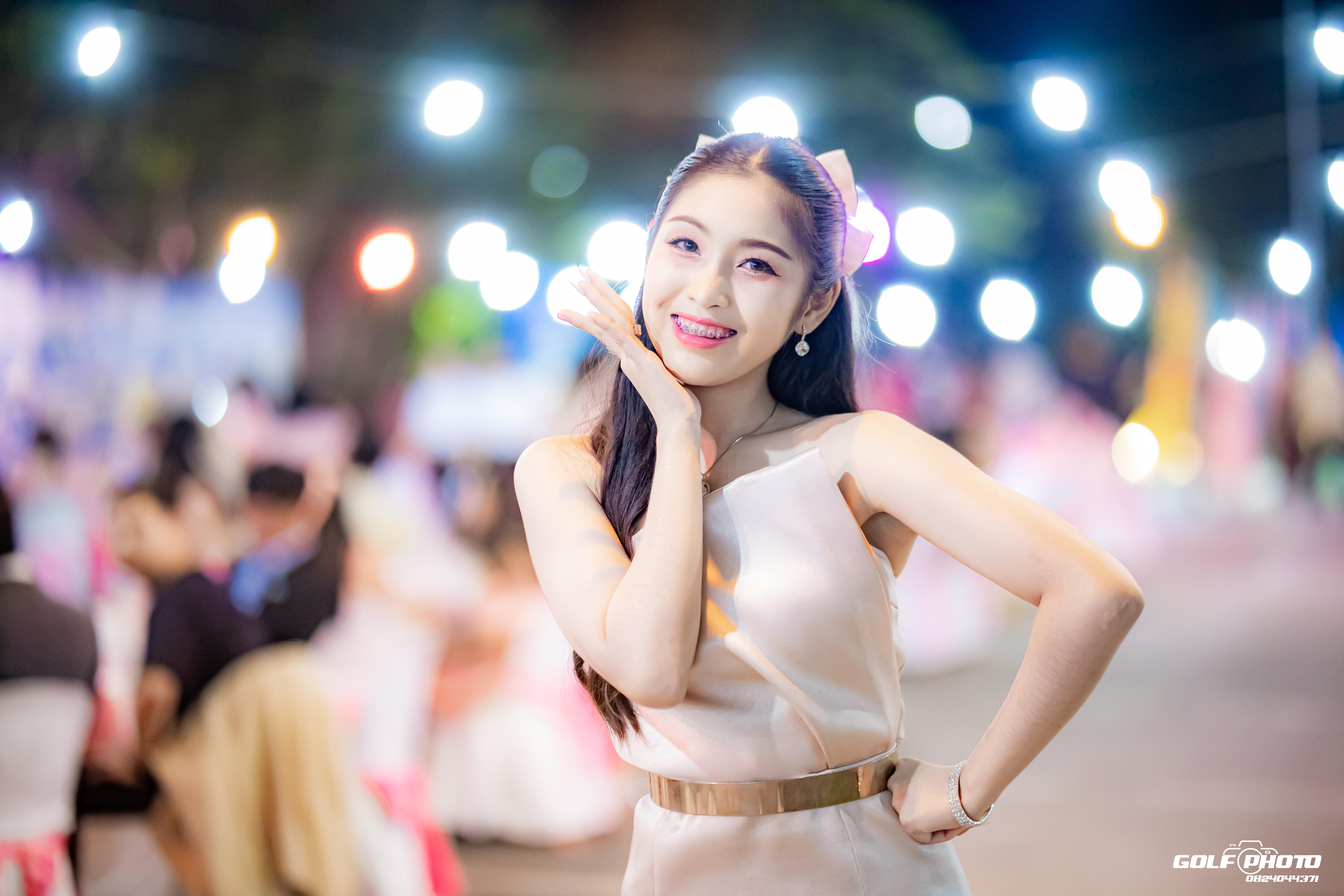 490. งานราตรีสีฟ้า
