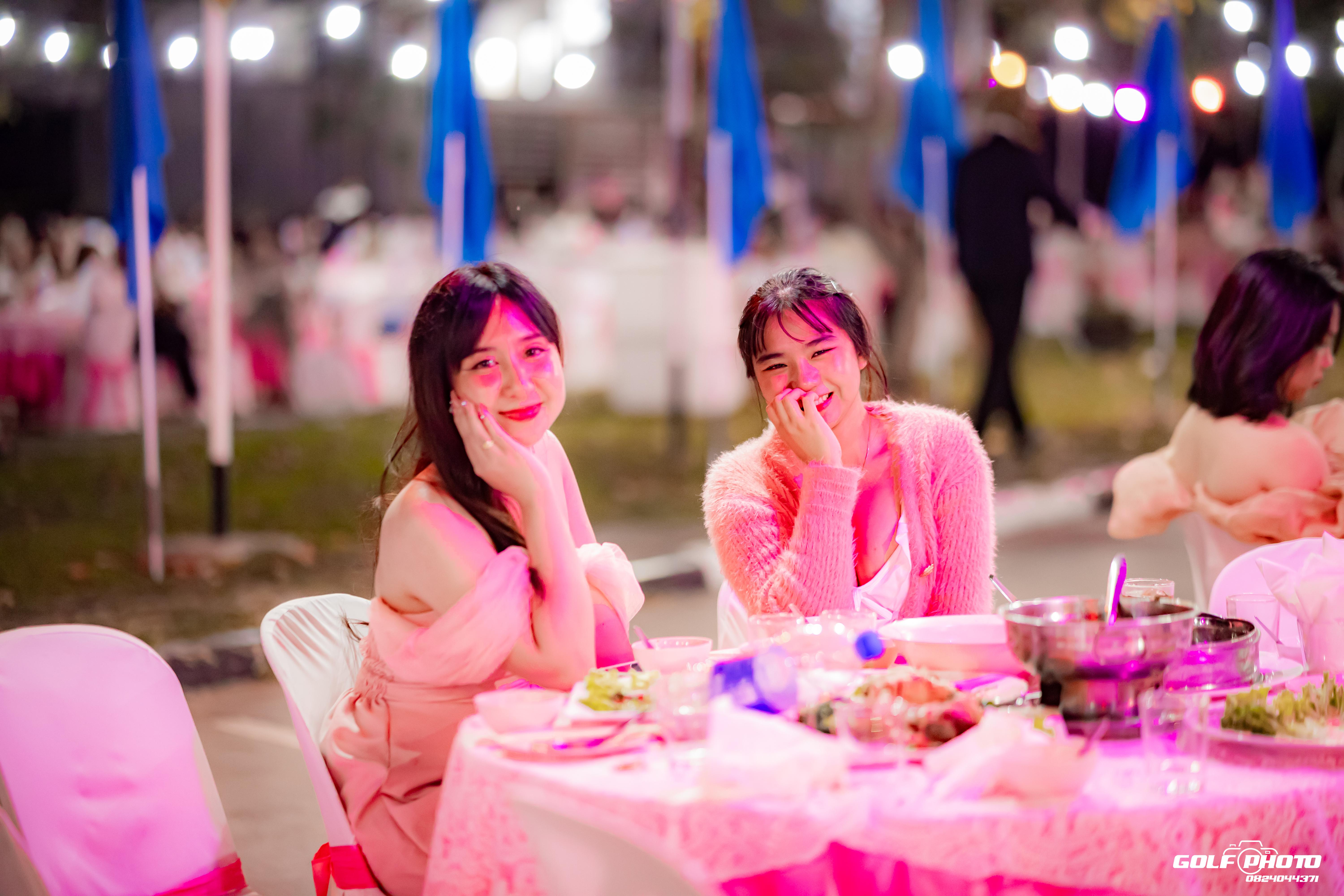 517. งานราตรีสีฟ้า