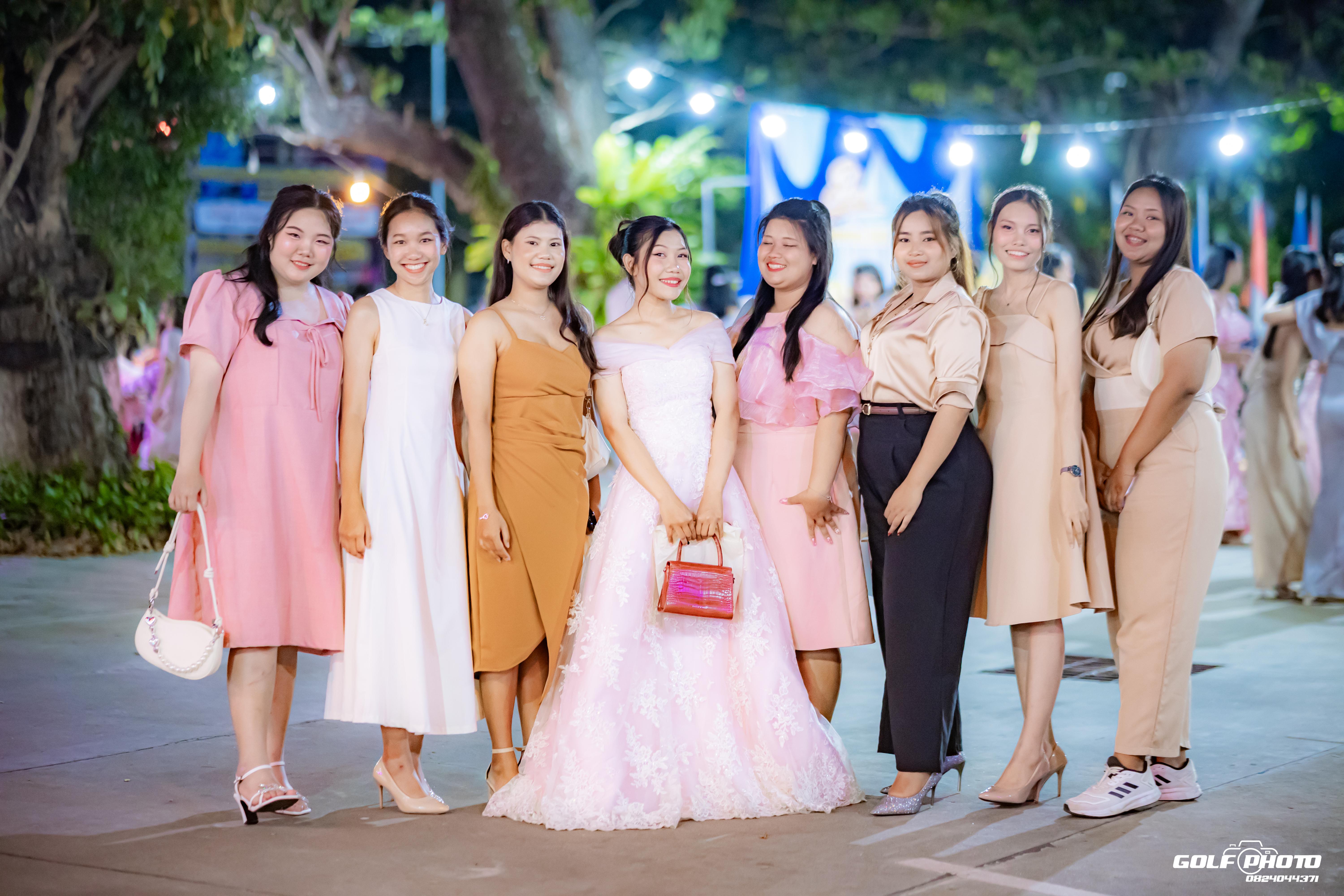 527. งานราตรีสีฟ้า