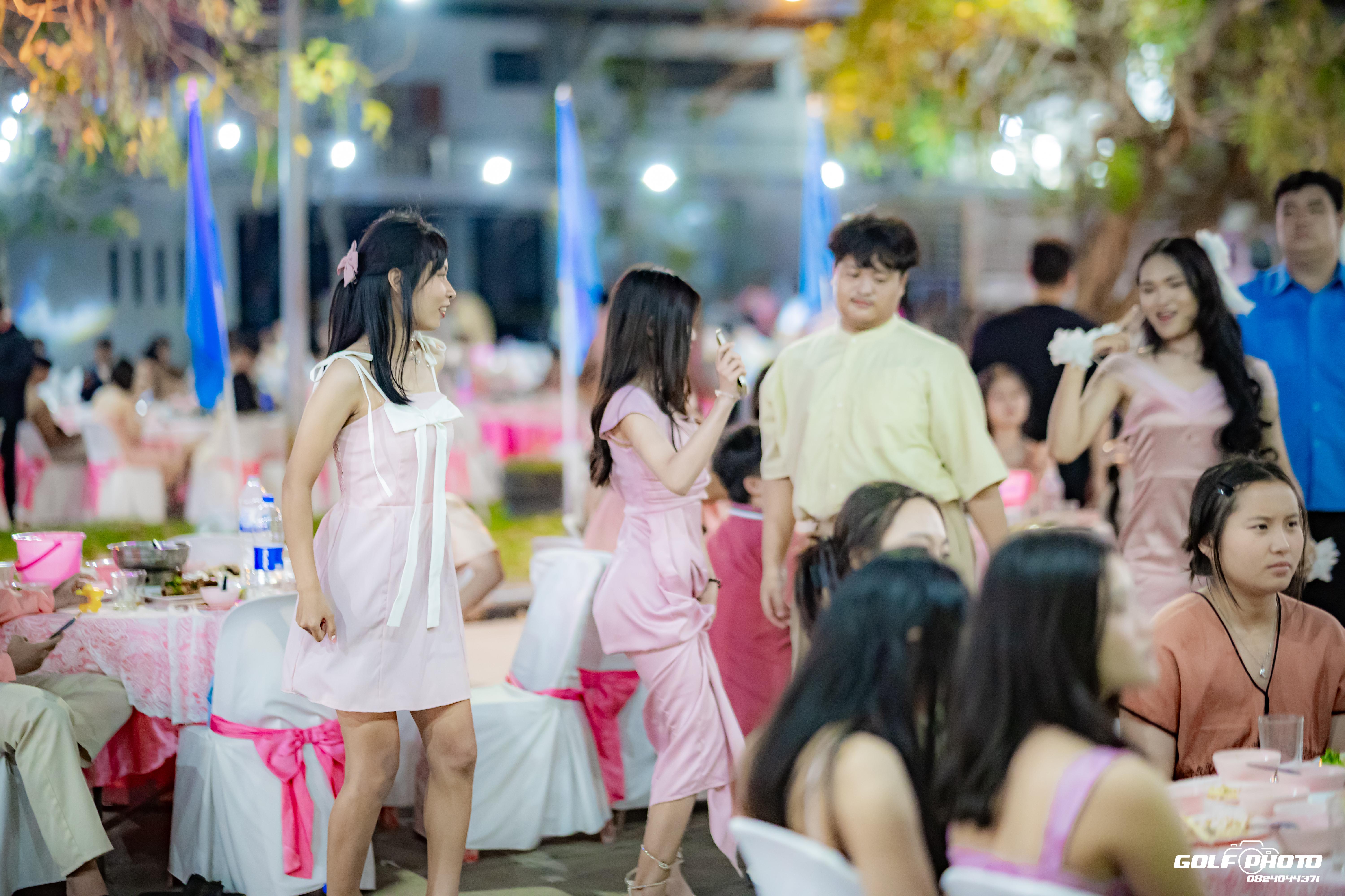 555. งานราตรีสีฟ้า