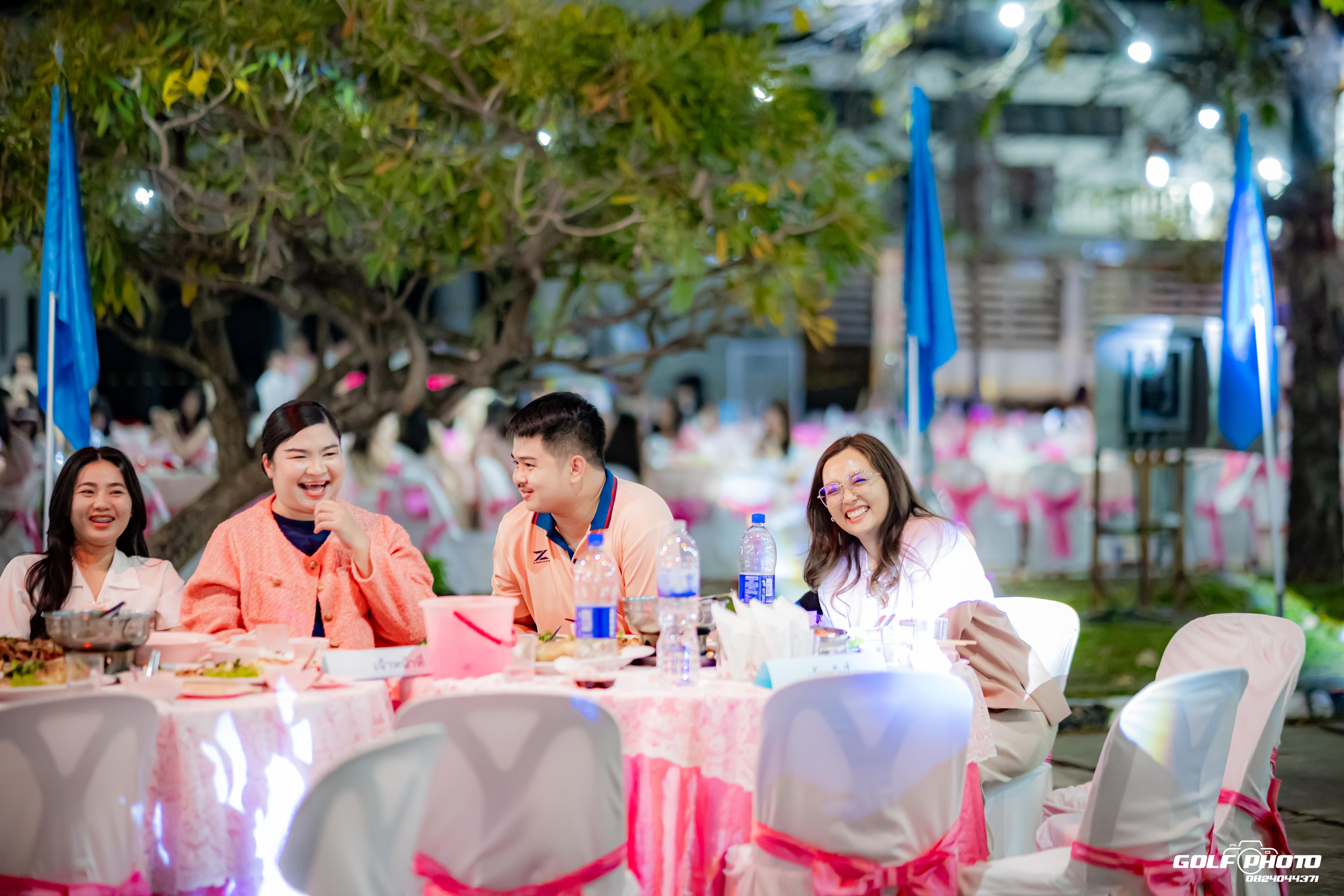 561. งานราตรีสีฟ้า