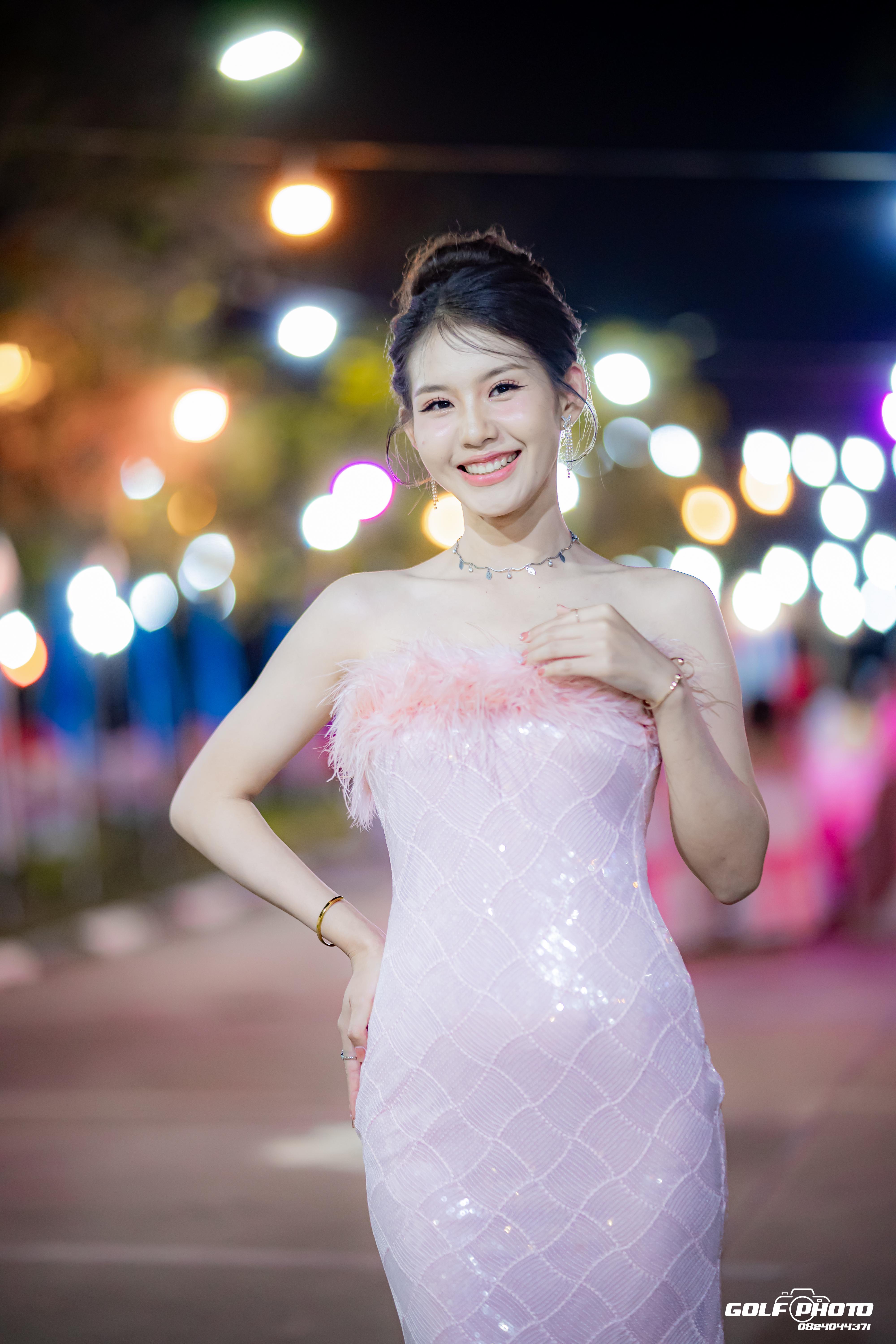 595. งานราตรีสีฟ้า