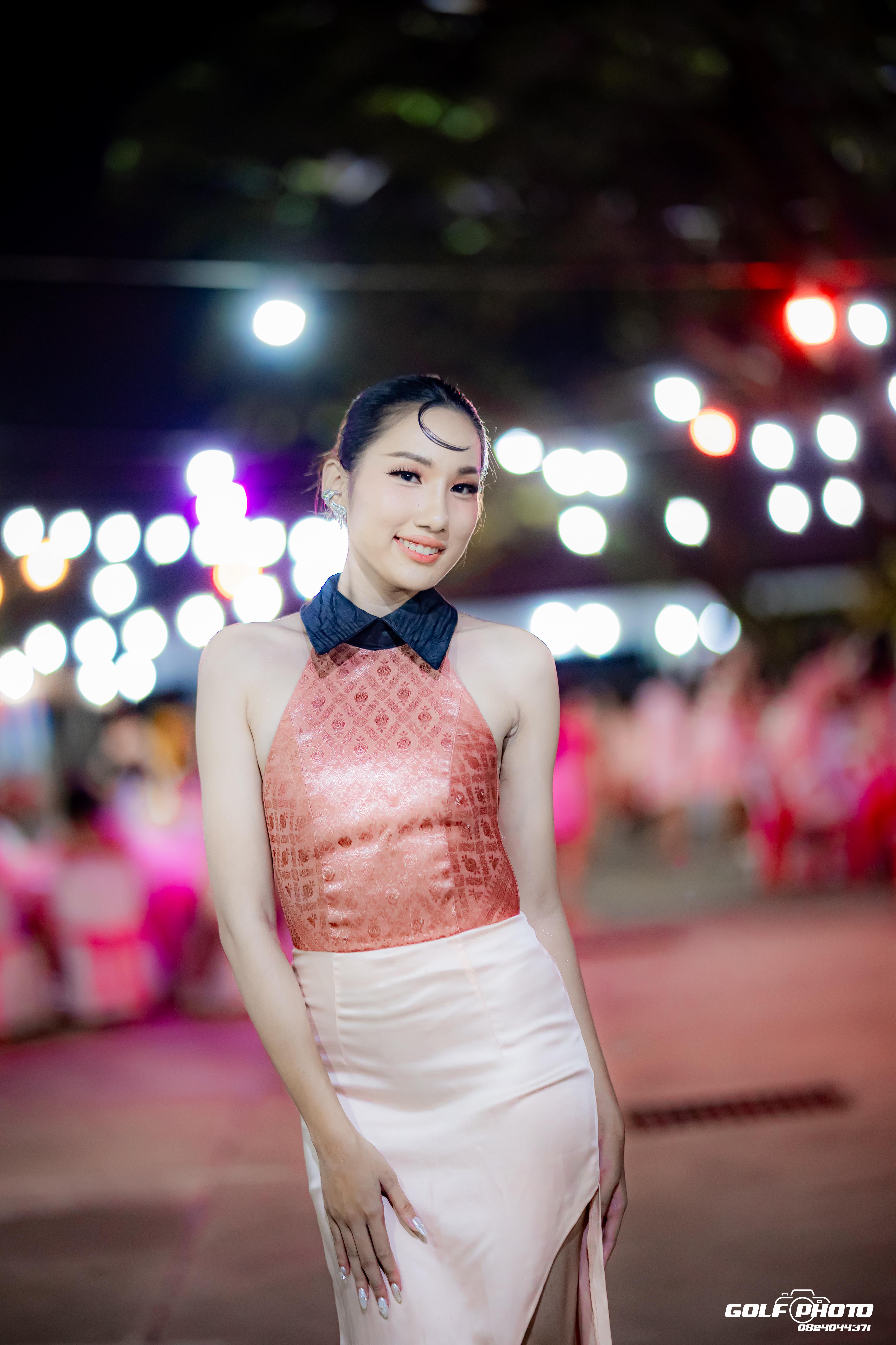 598. งานราตรีสีฟ้า