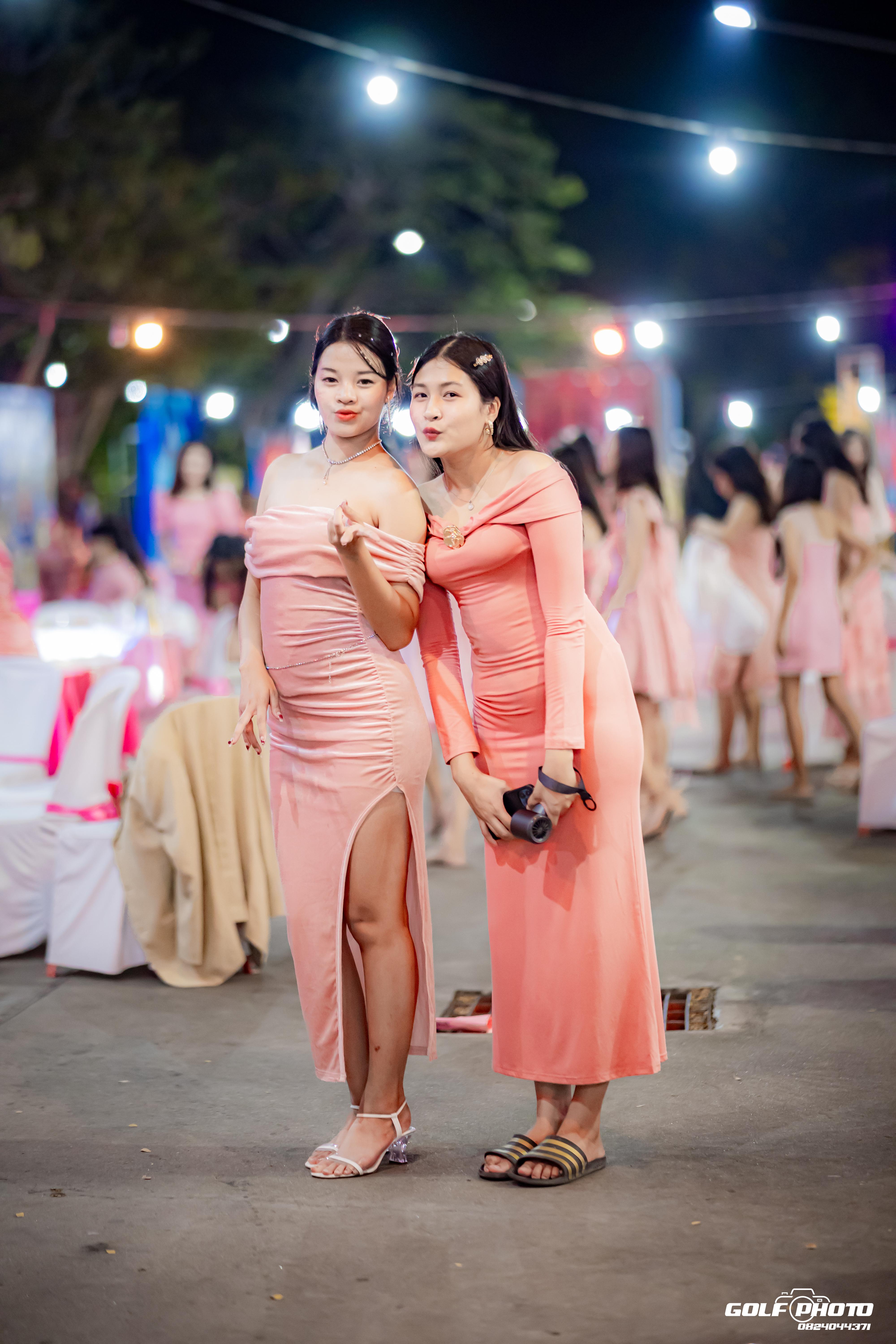 608. งานราตรีสีฟ้า