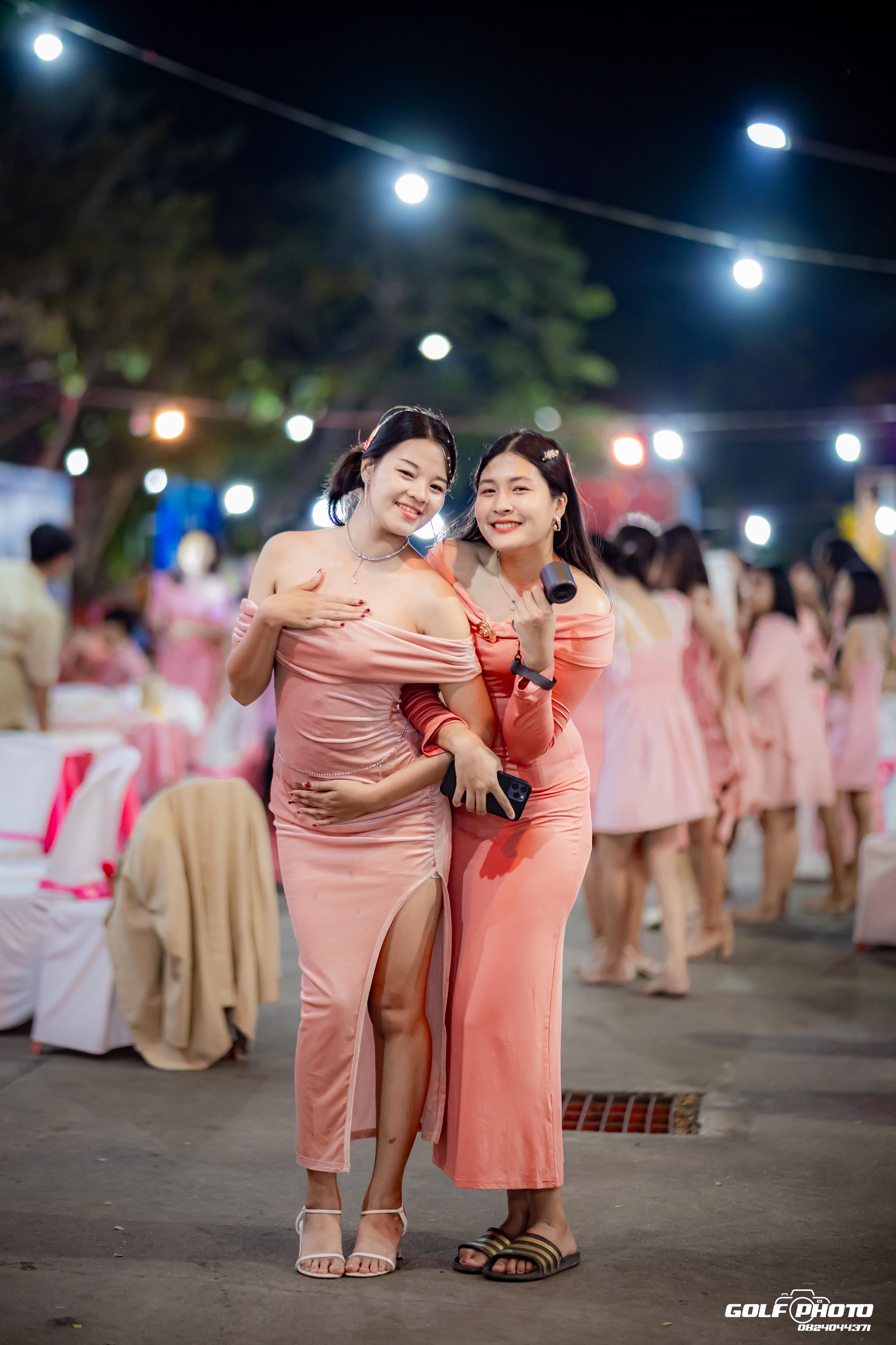 609. งานราตรีสีฟ้า