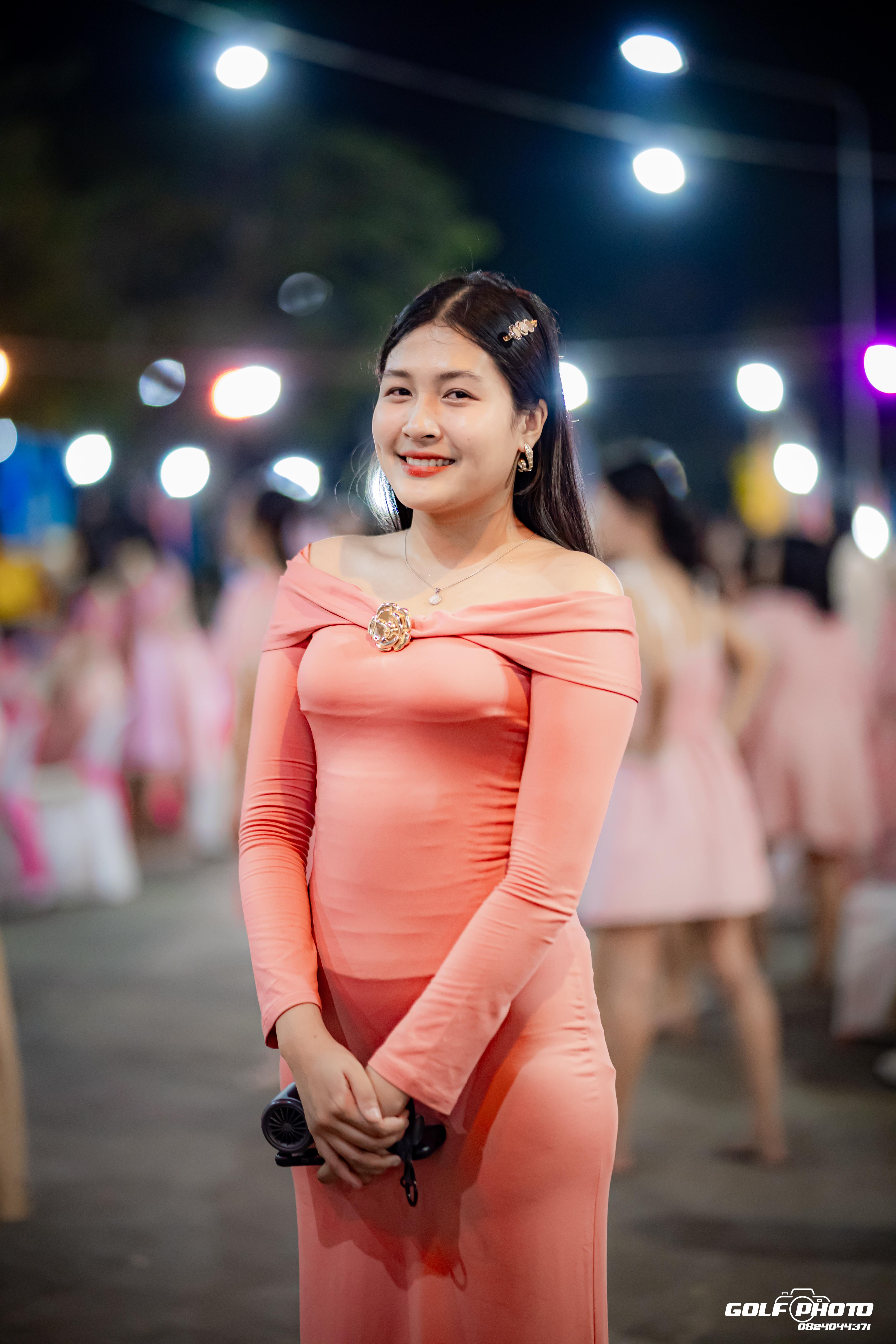 613. งานราตรีสีฟ้า