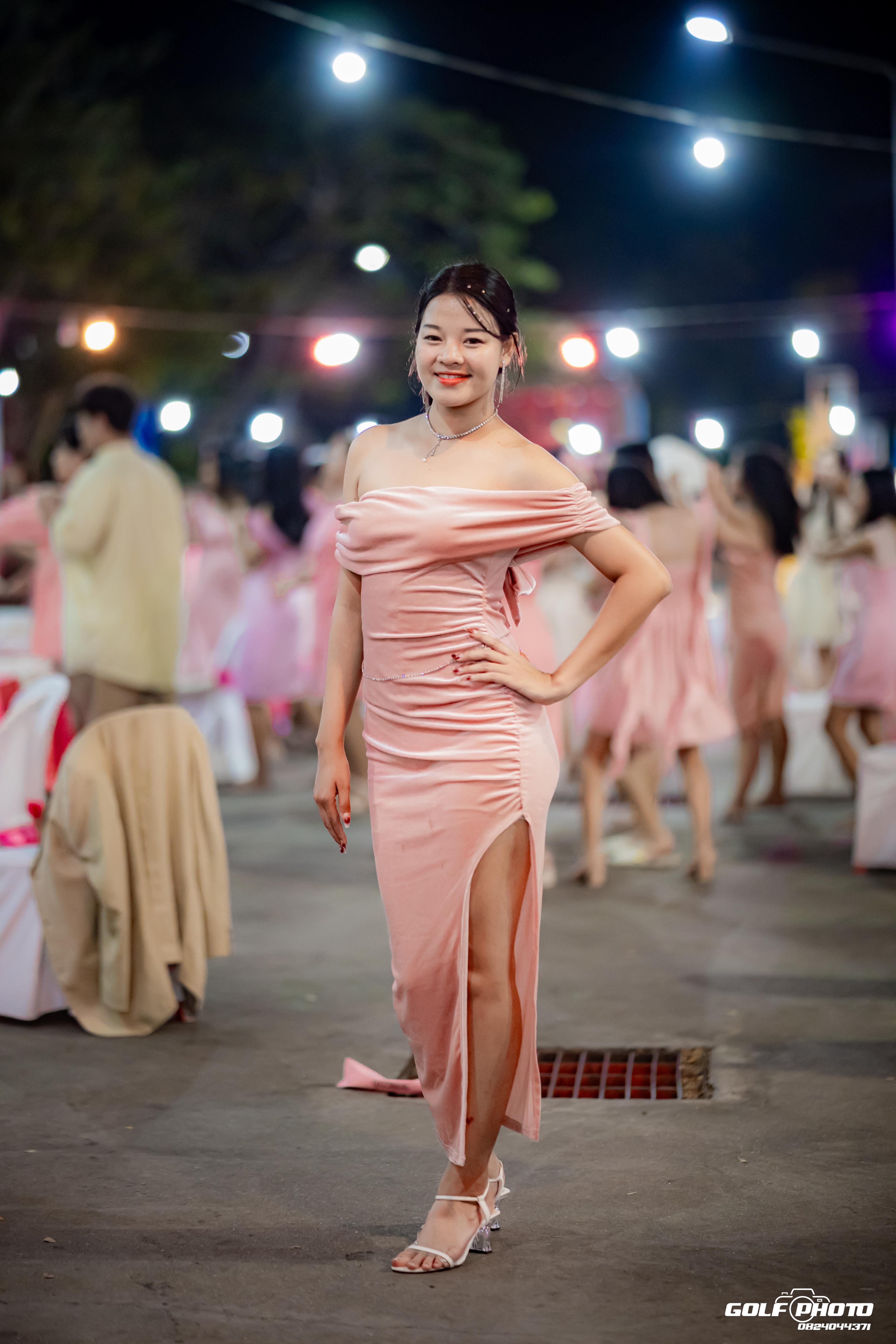 616. งานราตรีสีฟ้า
