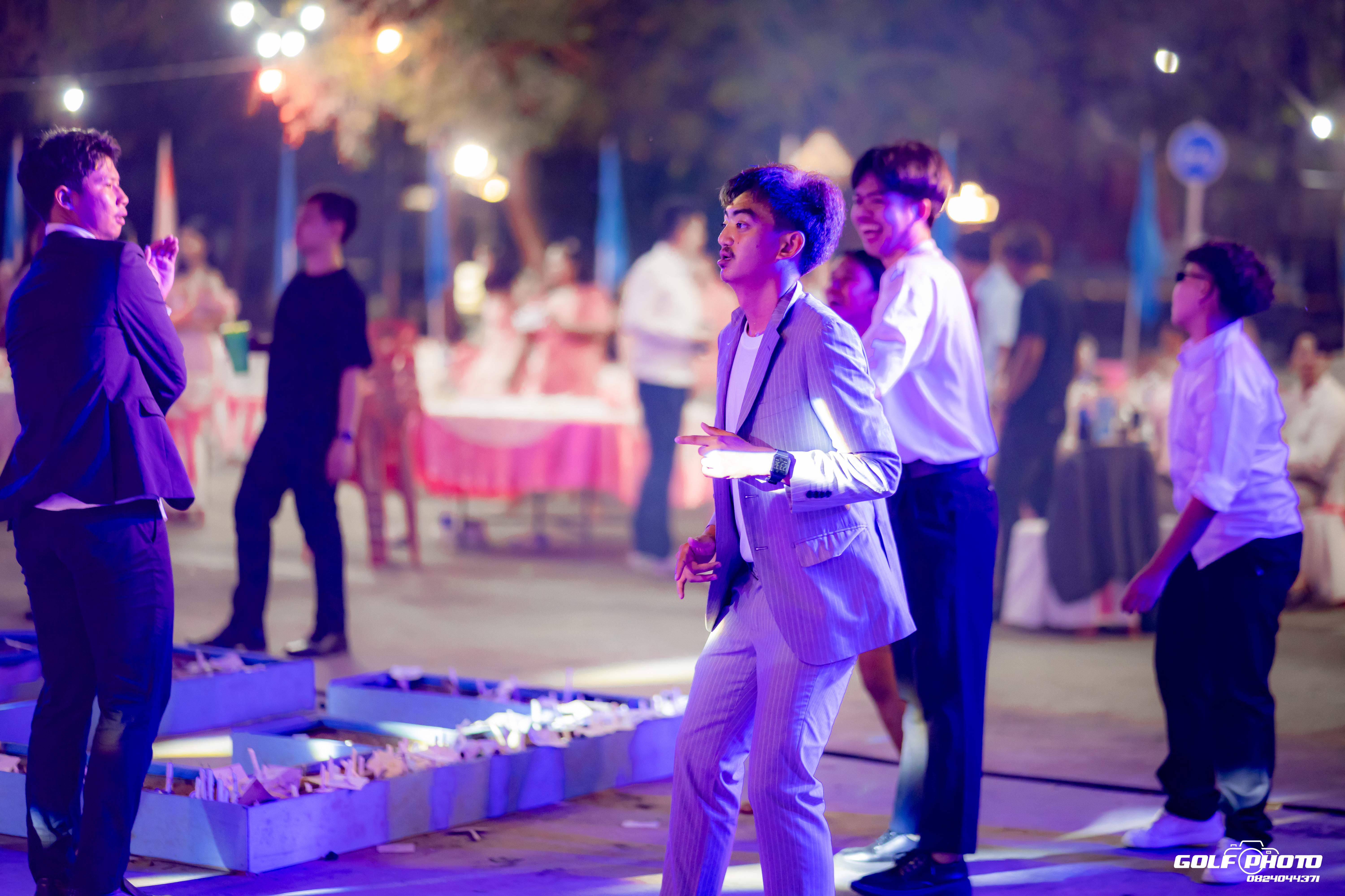 621. งานราตรีสีฟ้า