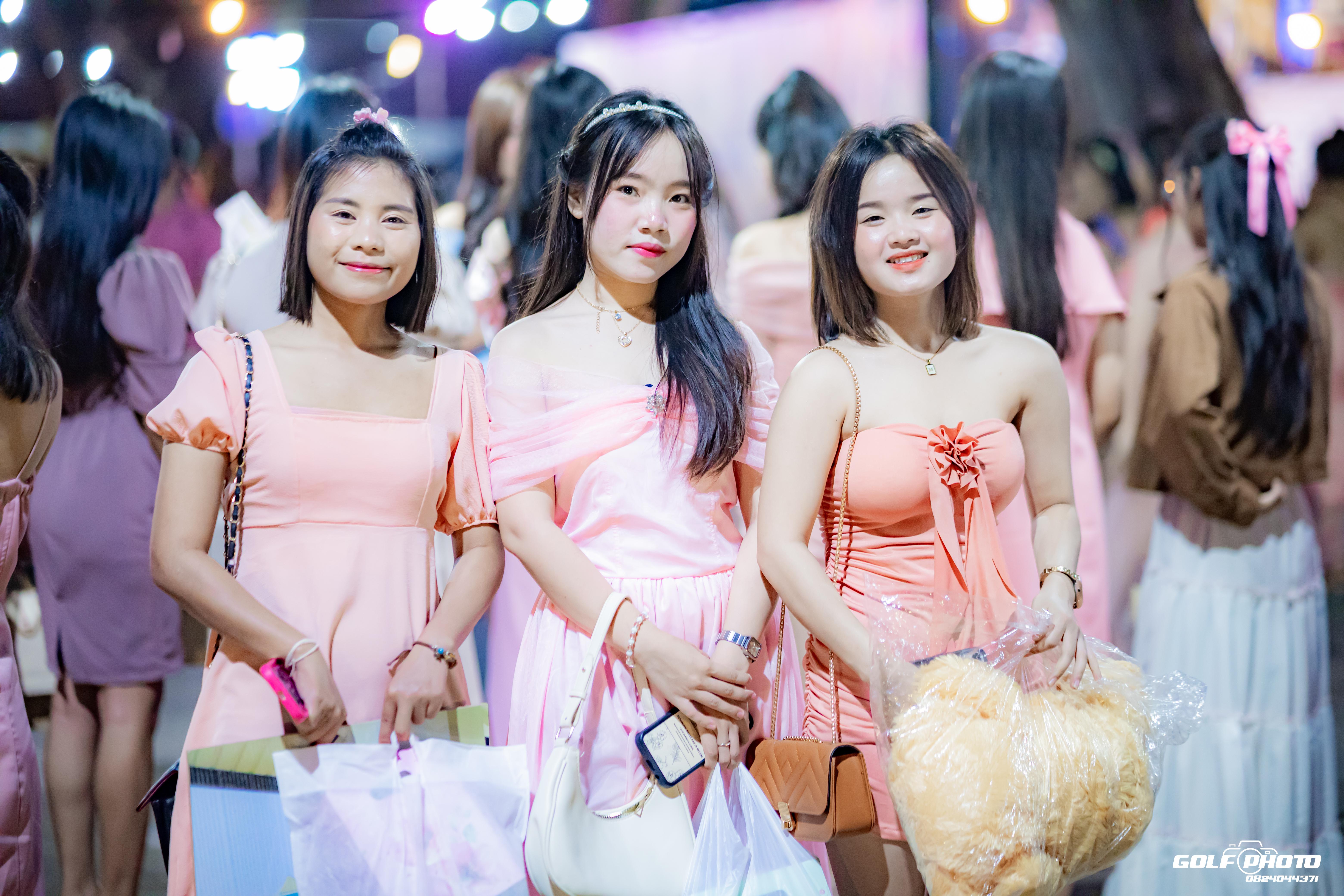 649. งานราตรีสีฟ้า