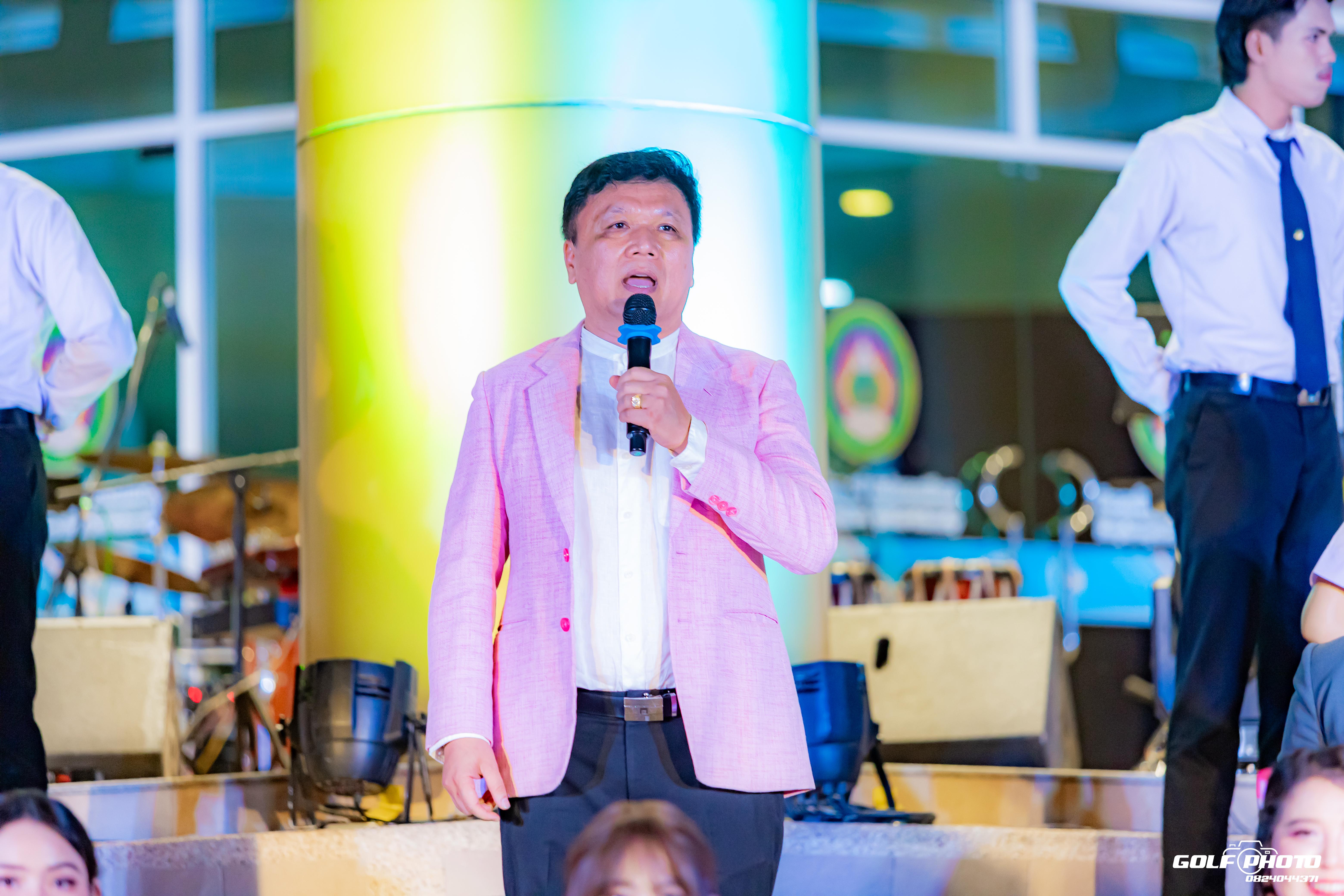 658. งานราตรีสีฟ้า