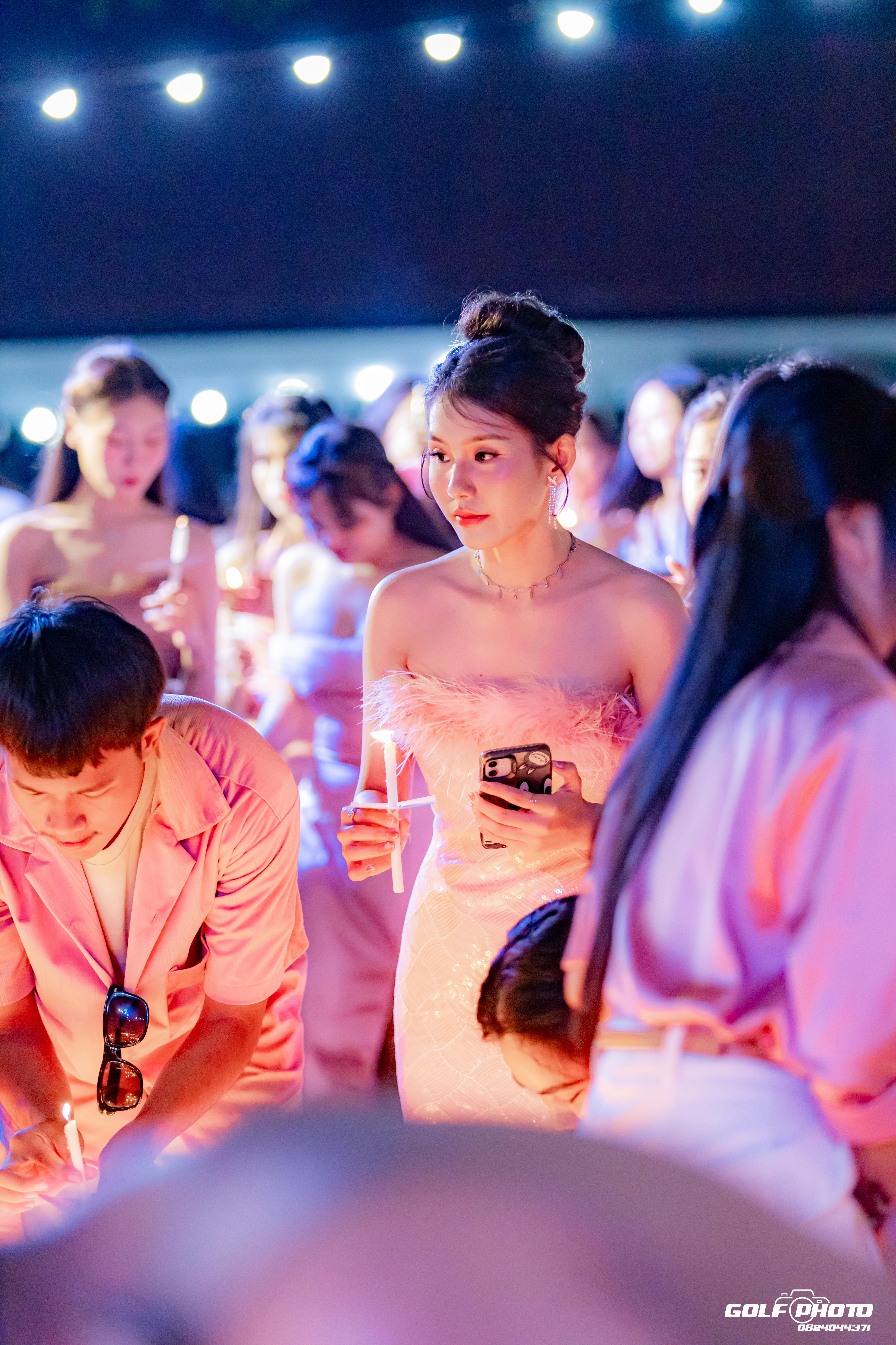 685. งานราตรีสีฟ้า