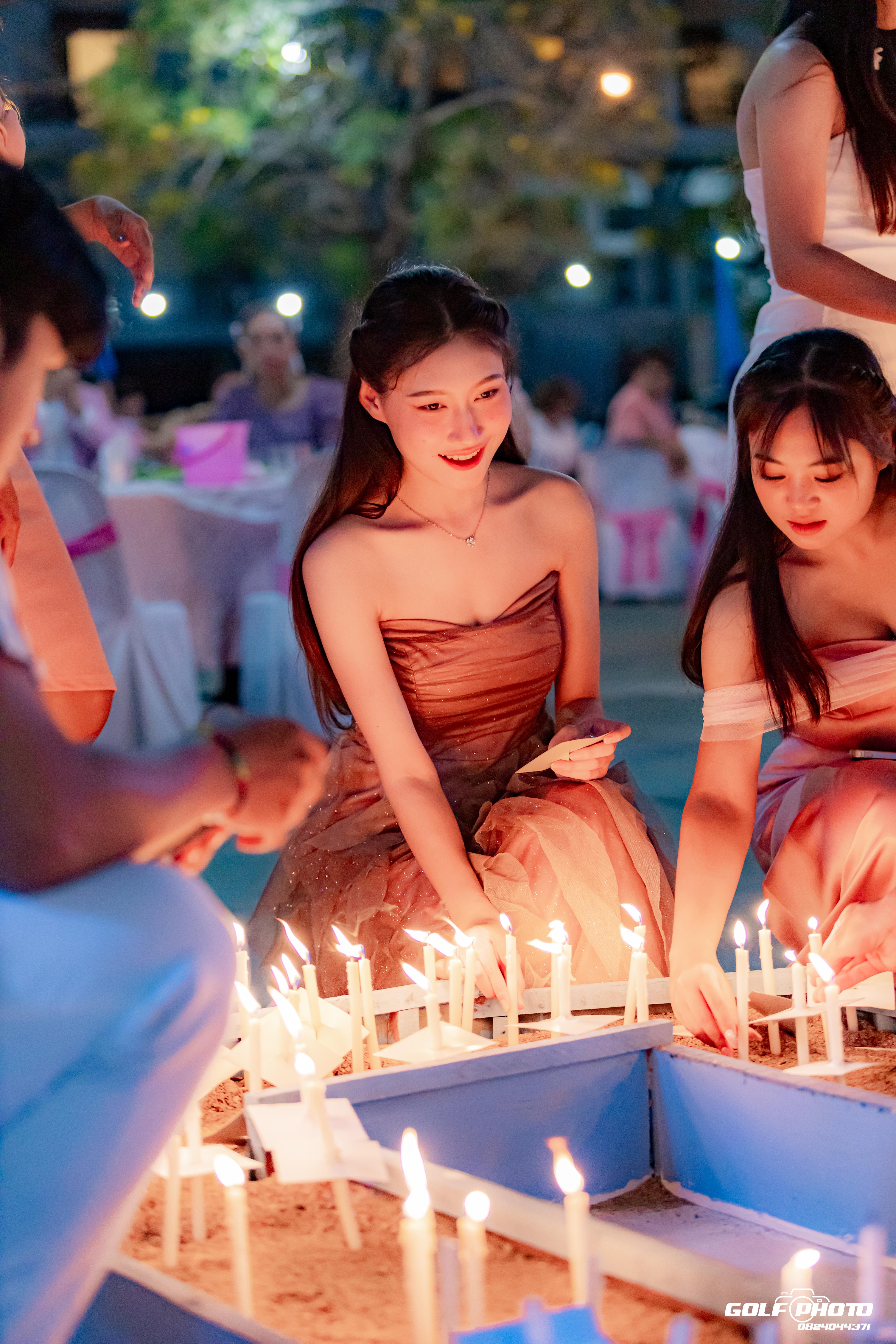 692. งานราตรีสีฟ้า