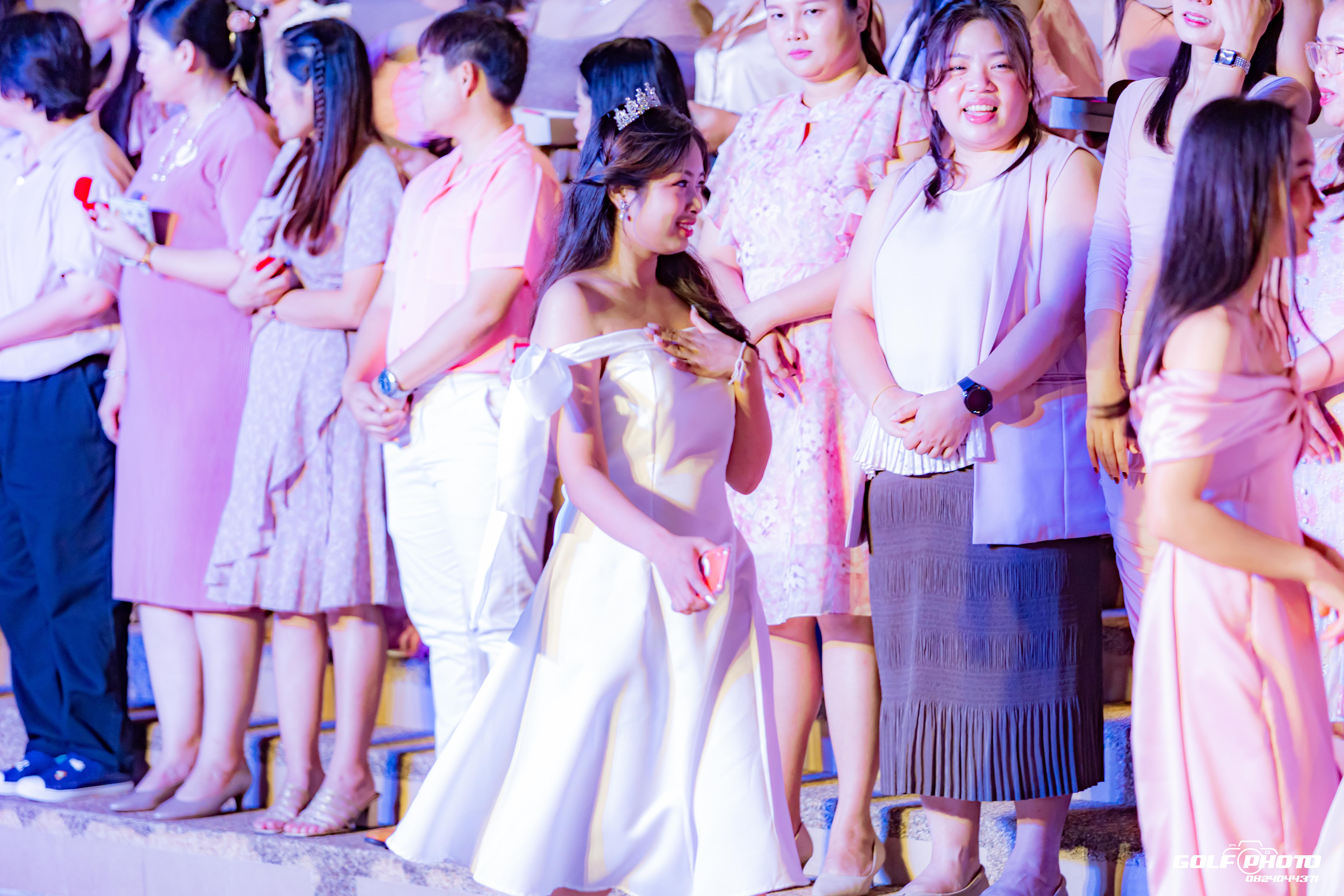 727. งานราตรีสีฟ้า