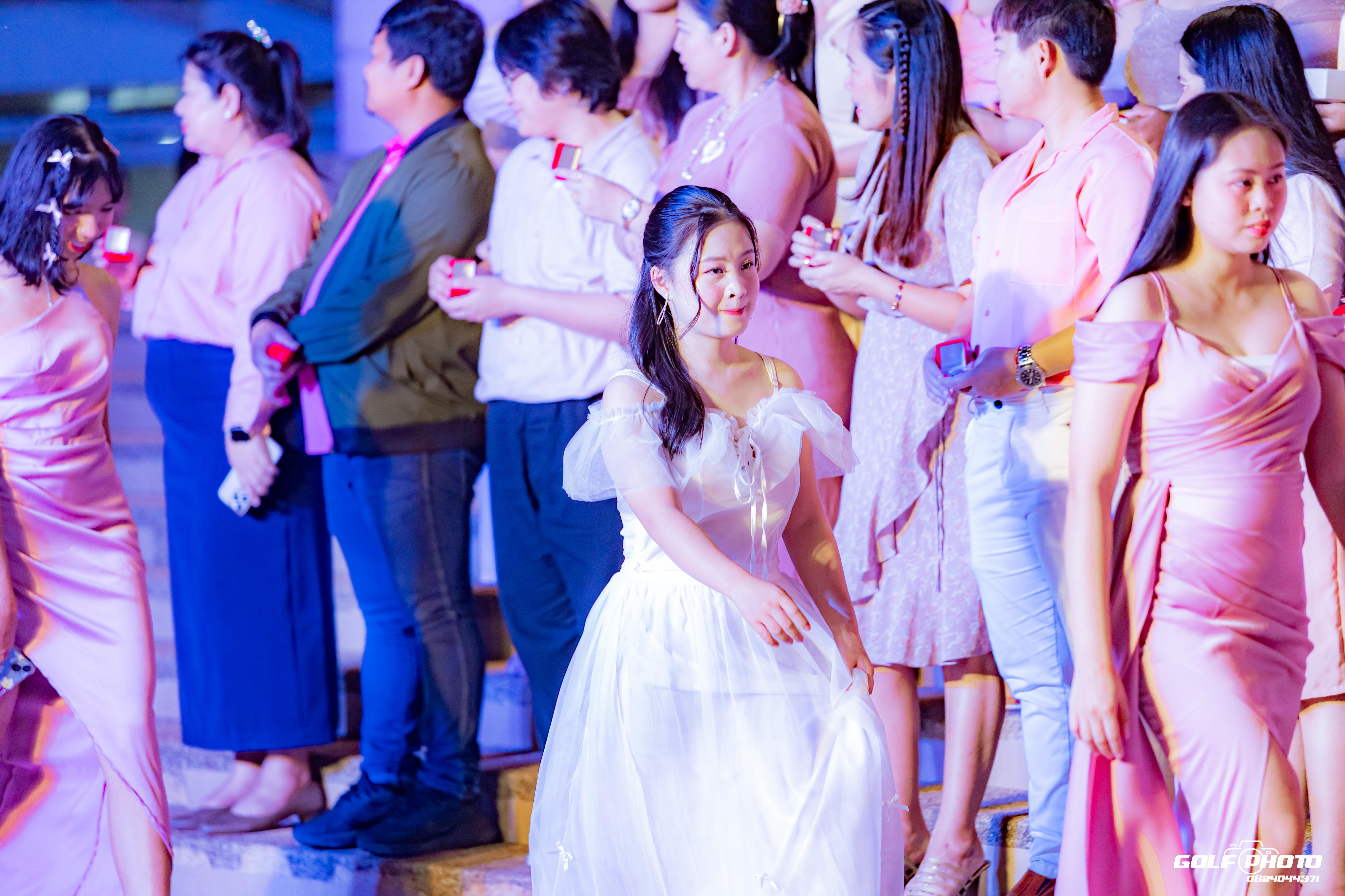 763. งานราตรีสีฟ้า
