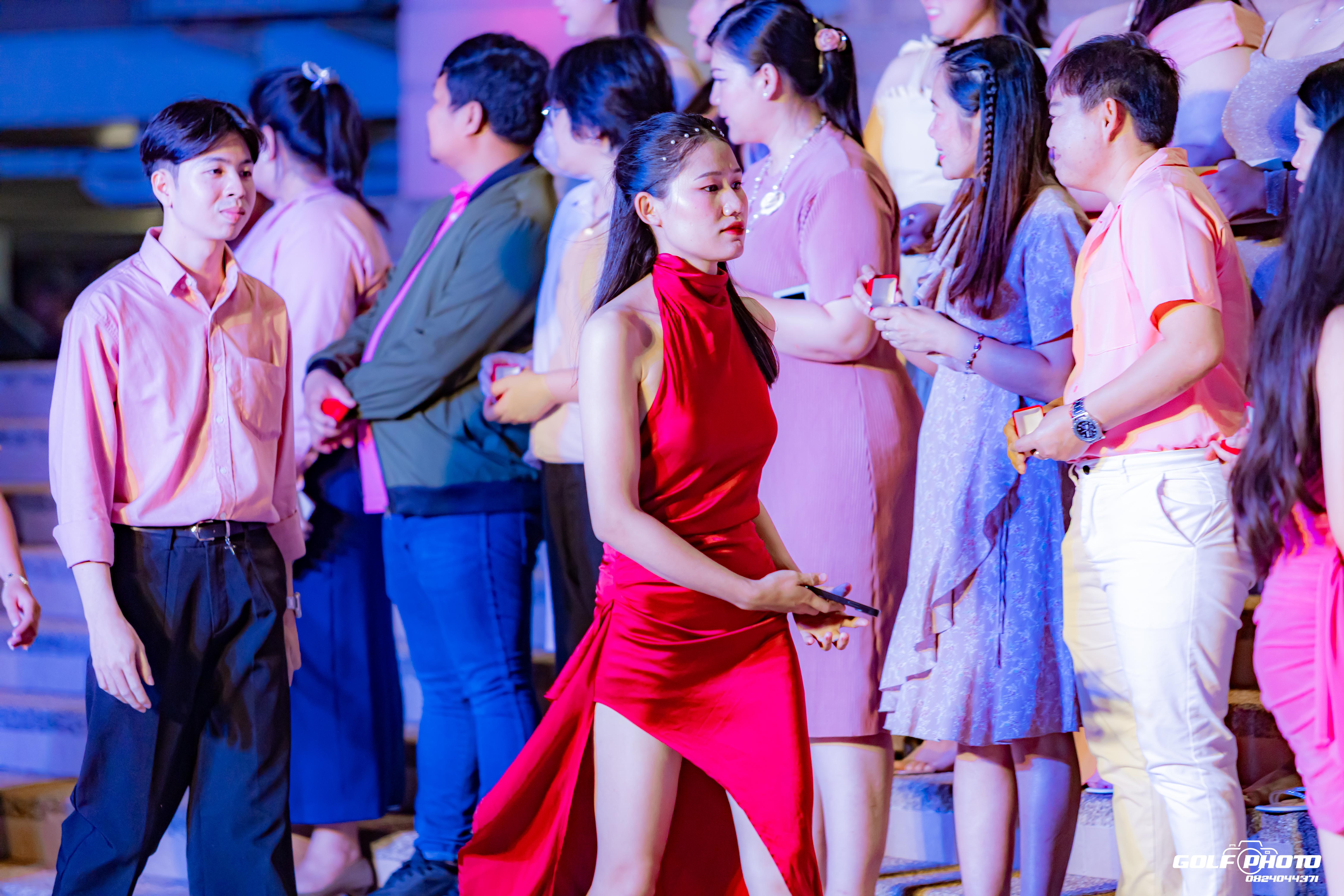 770. งานราตรีสีฟ้า