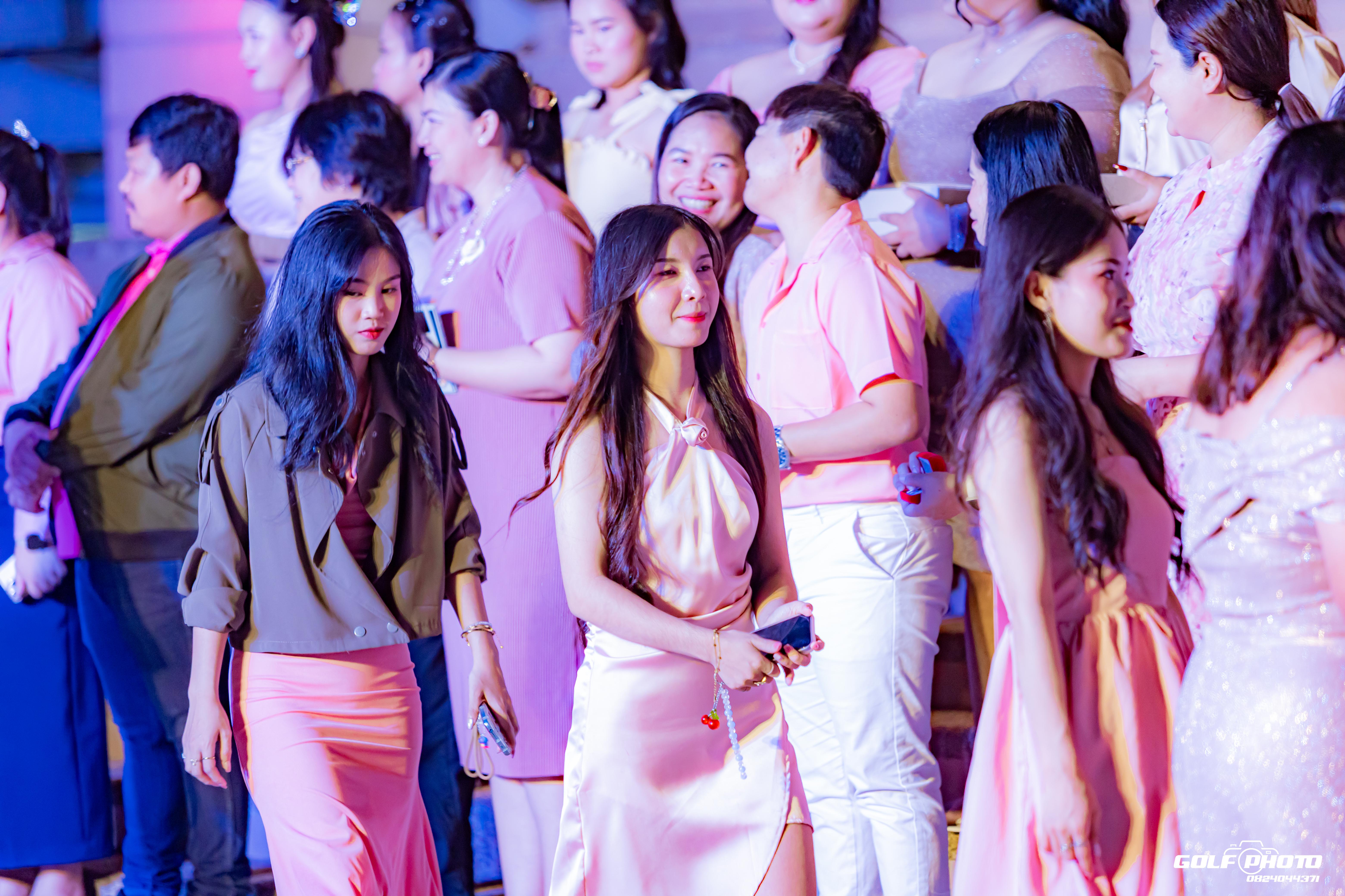 787. งานราตรีสีฟ้า