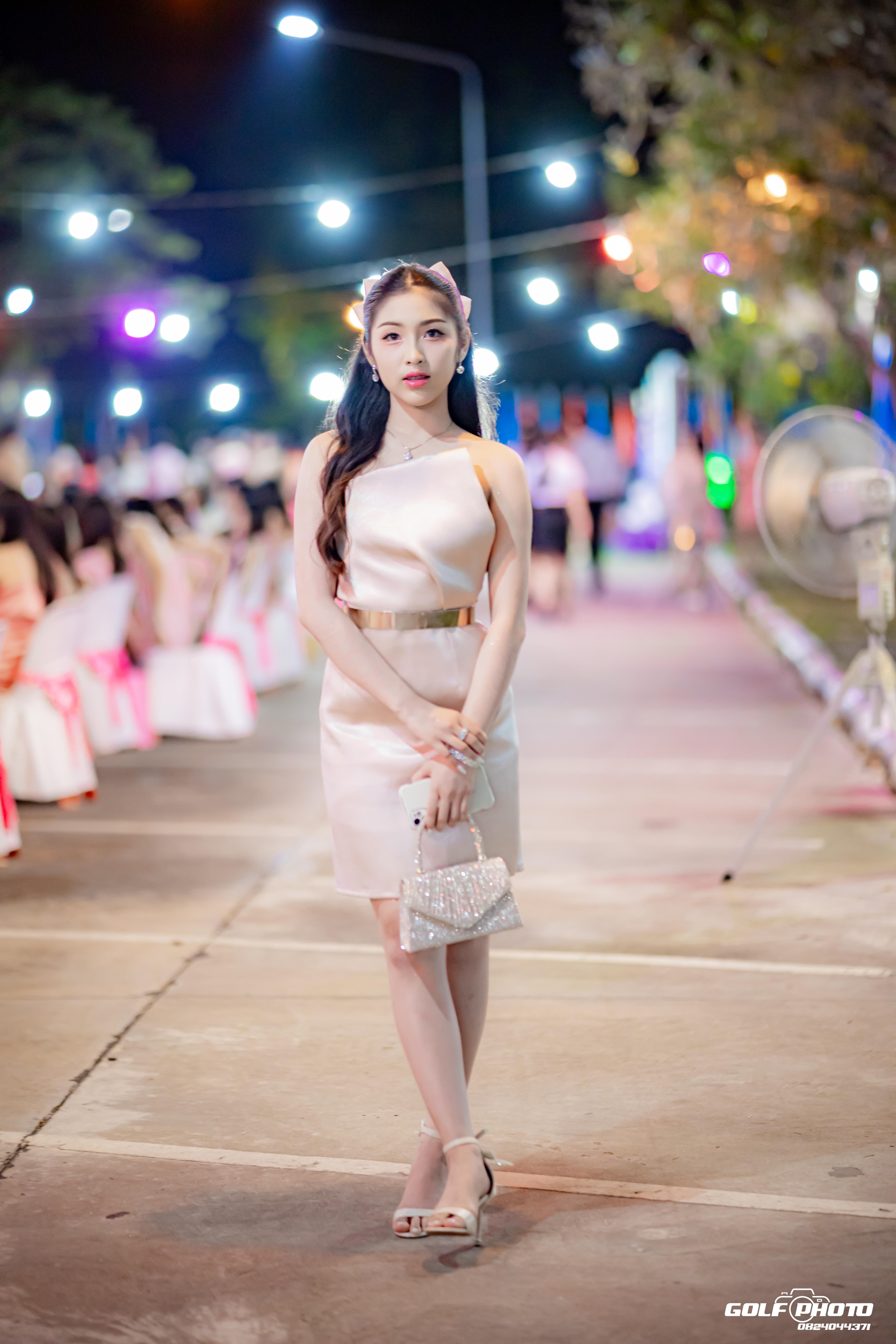 803. งานราตรีสีฟ้า