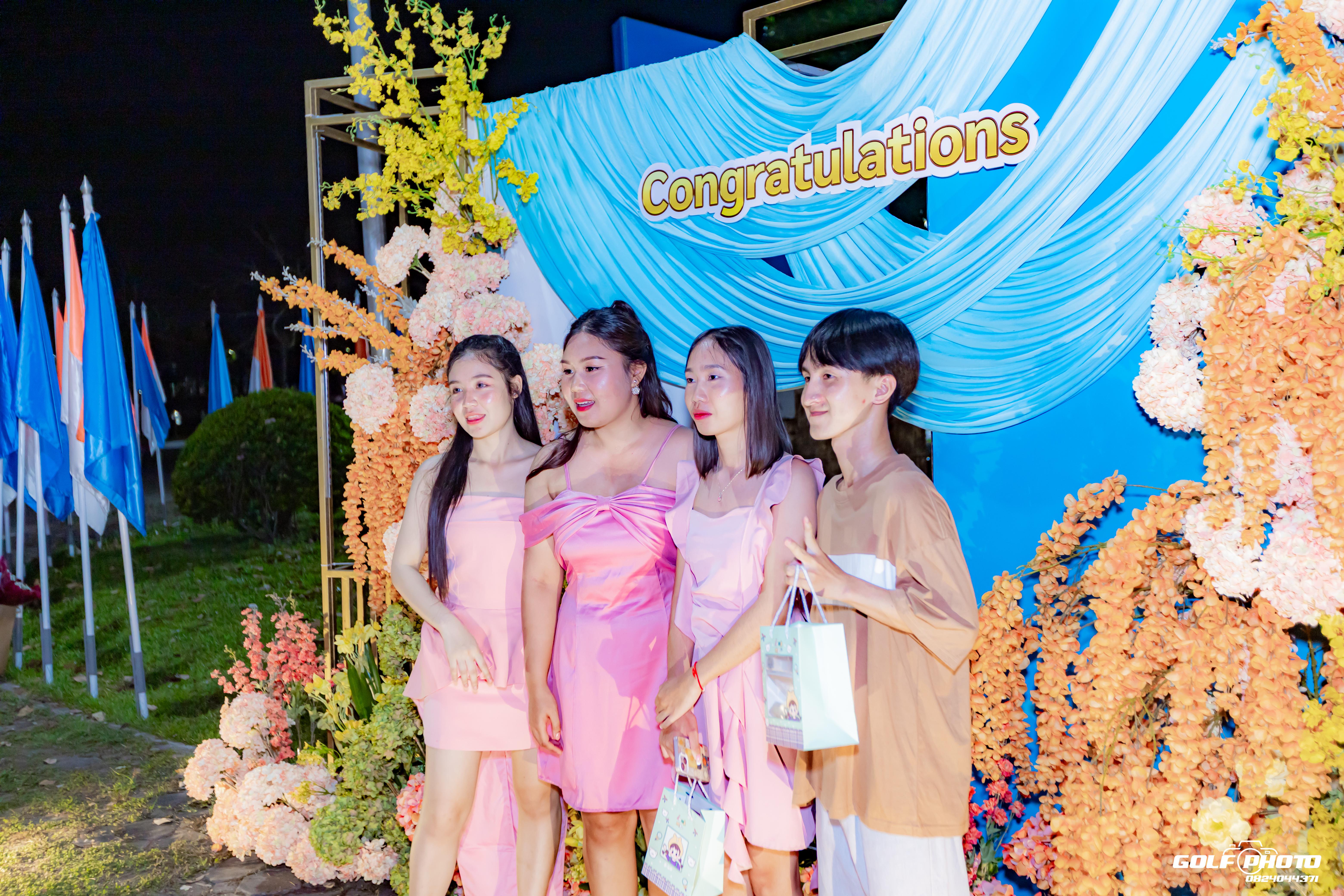 844. งานราตรีสีฟ้า