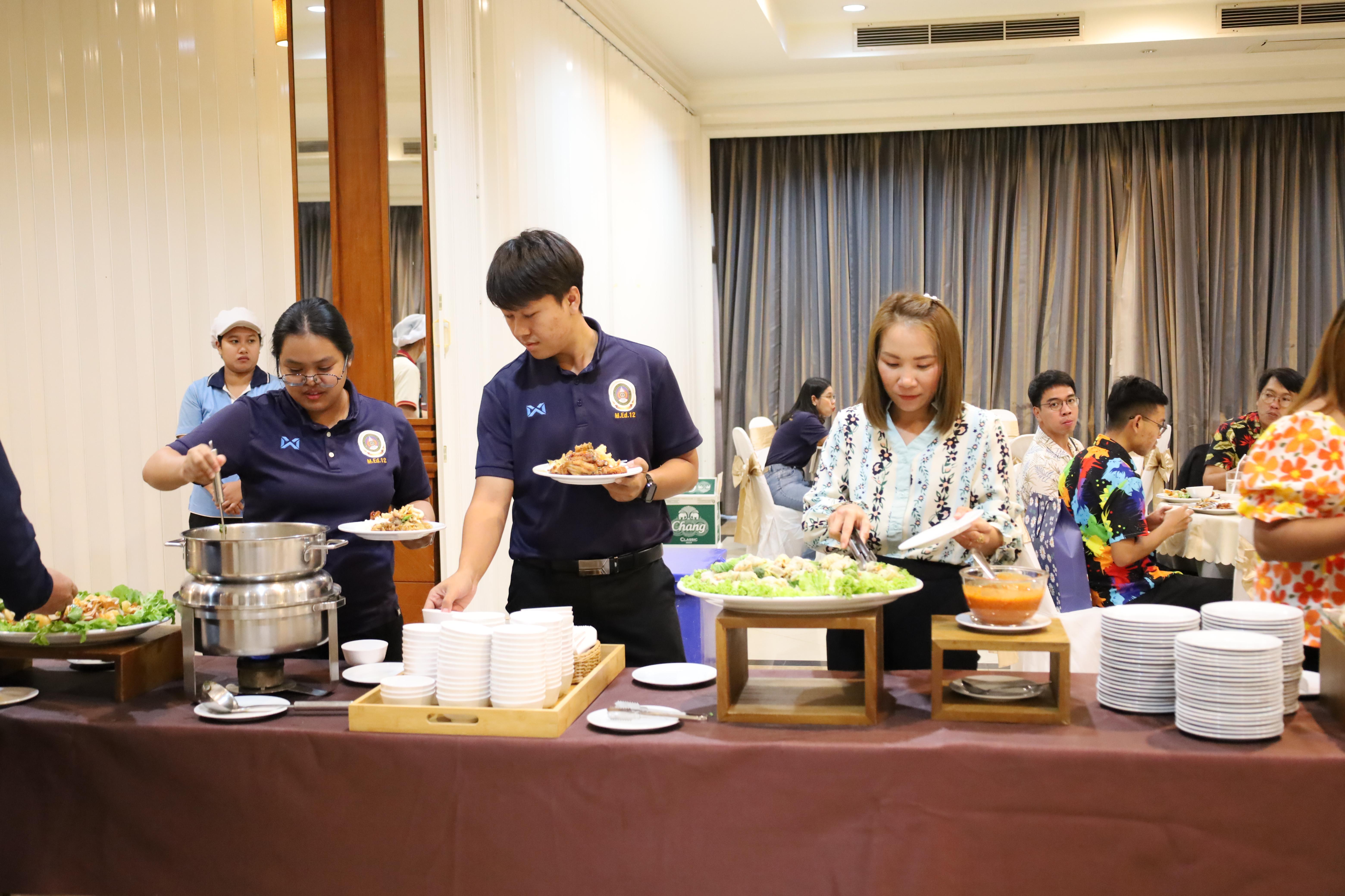 6. กิจกรรมไหว้ครู สู่ขวัญน้อง การบริหารการศึกษา ประจำปีการศึกษา 2568