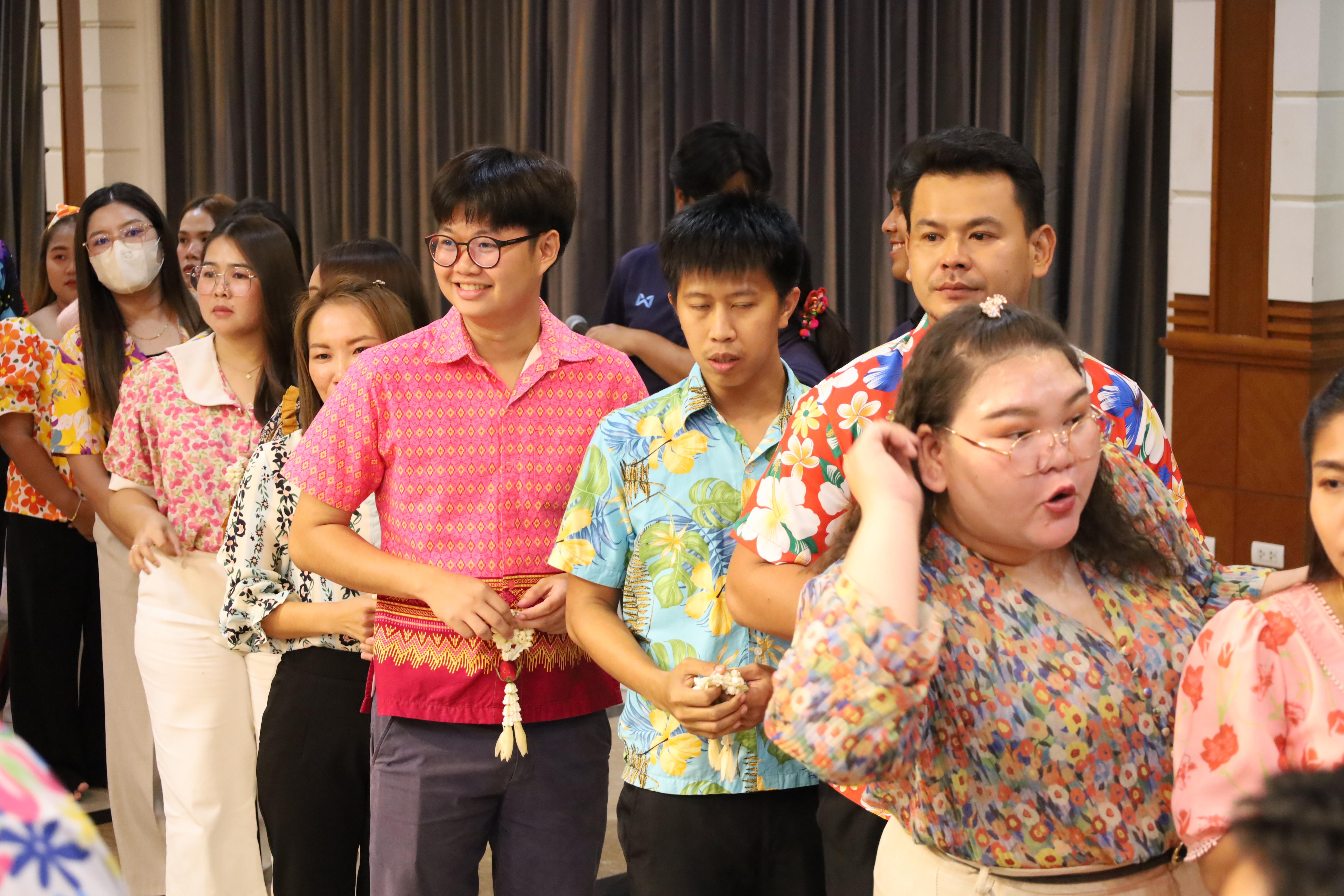 132. กิจกรรมไหว้ครู สู่ขวัญน้อง การบริหารการศึกษา ประจำปีการศึกษา 2568
