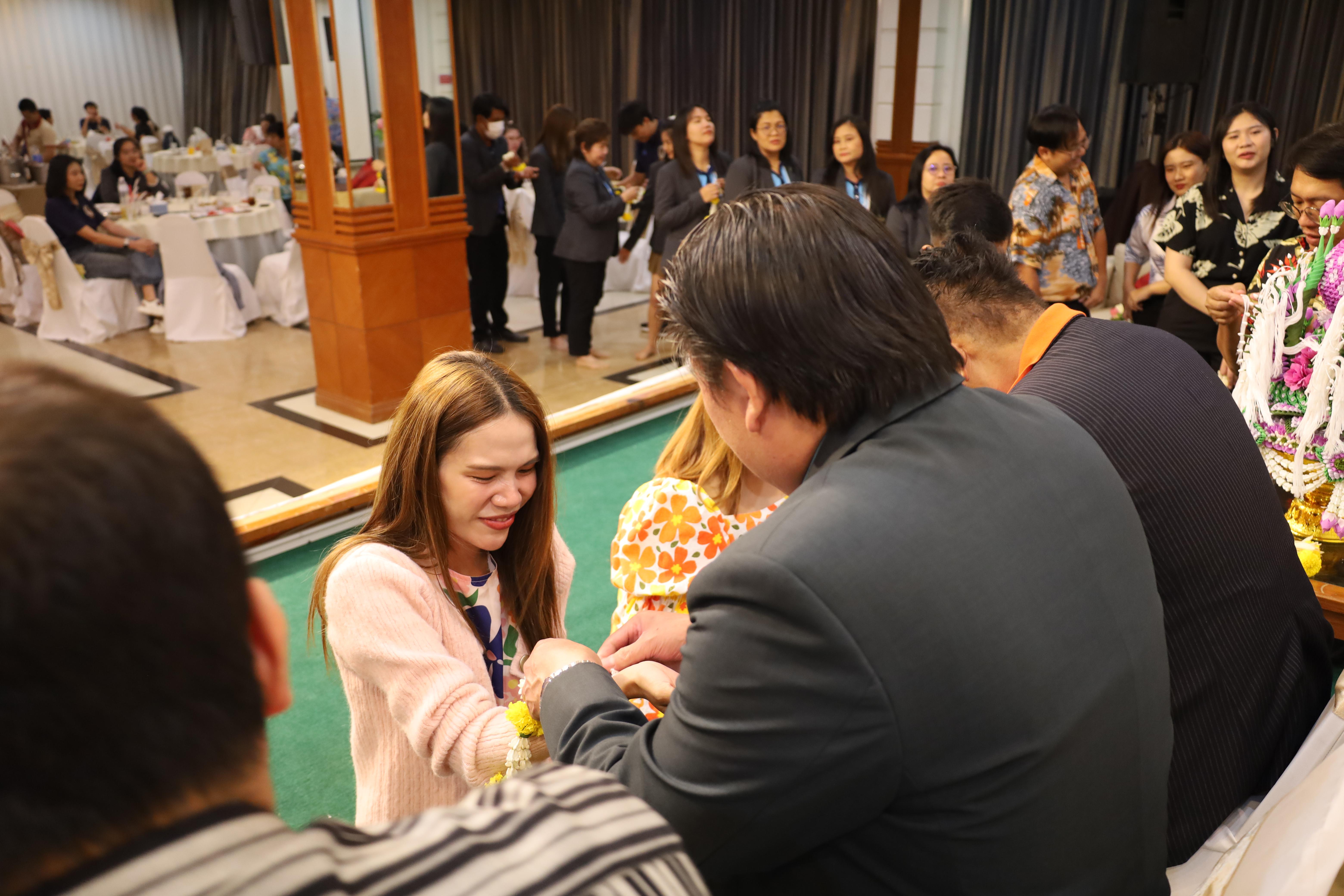 170. กิจกรรมไหว้ครู สู่ขวัญน้อง การบริหารการศึกษา ประจำปีการศึกษา 2568