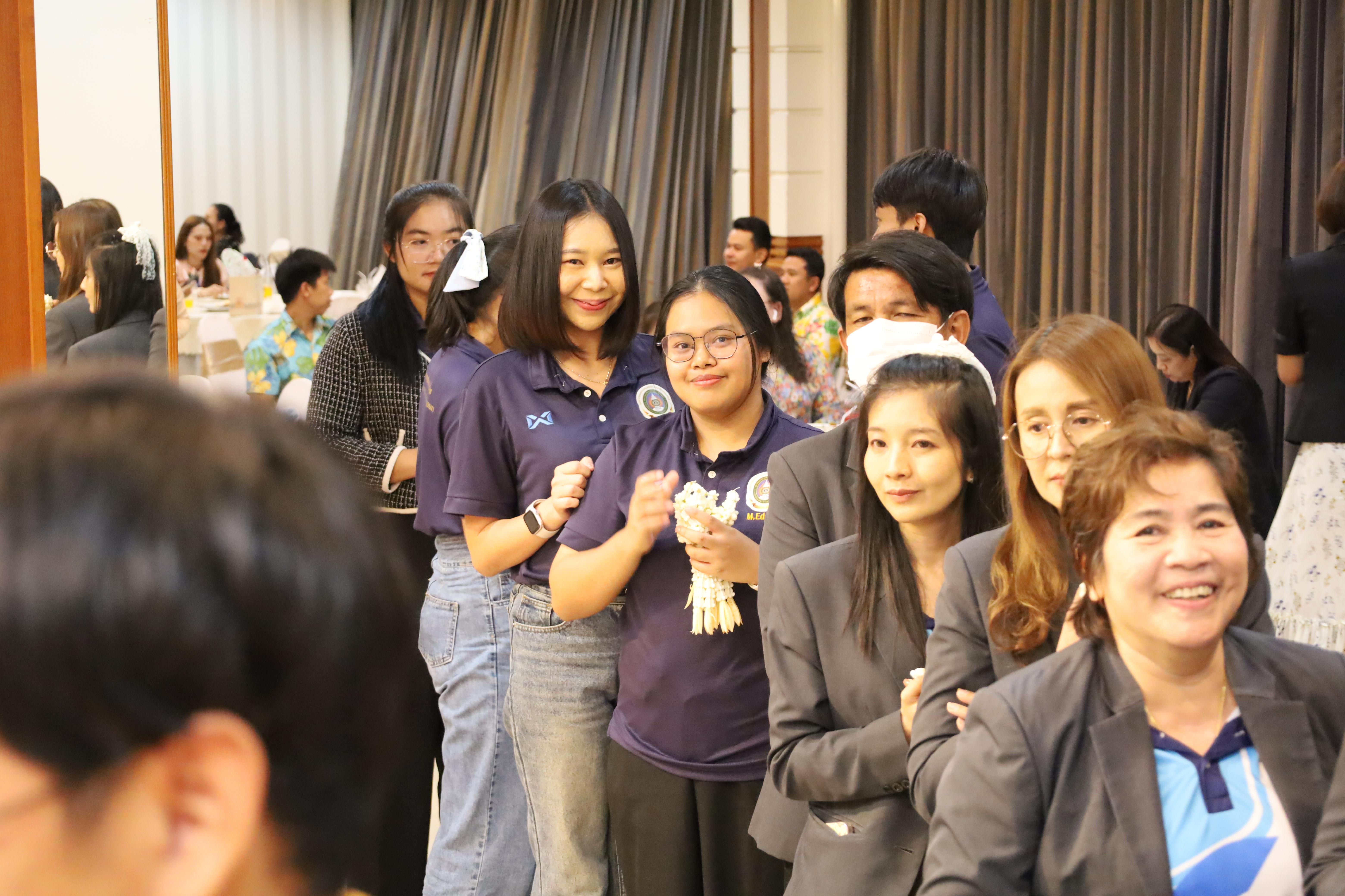 178. กิจกรรมไหว้ครู สู่ขวัญน้อง การบริหารการศึกษา ประจำปีการศึกษา 2568