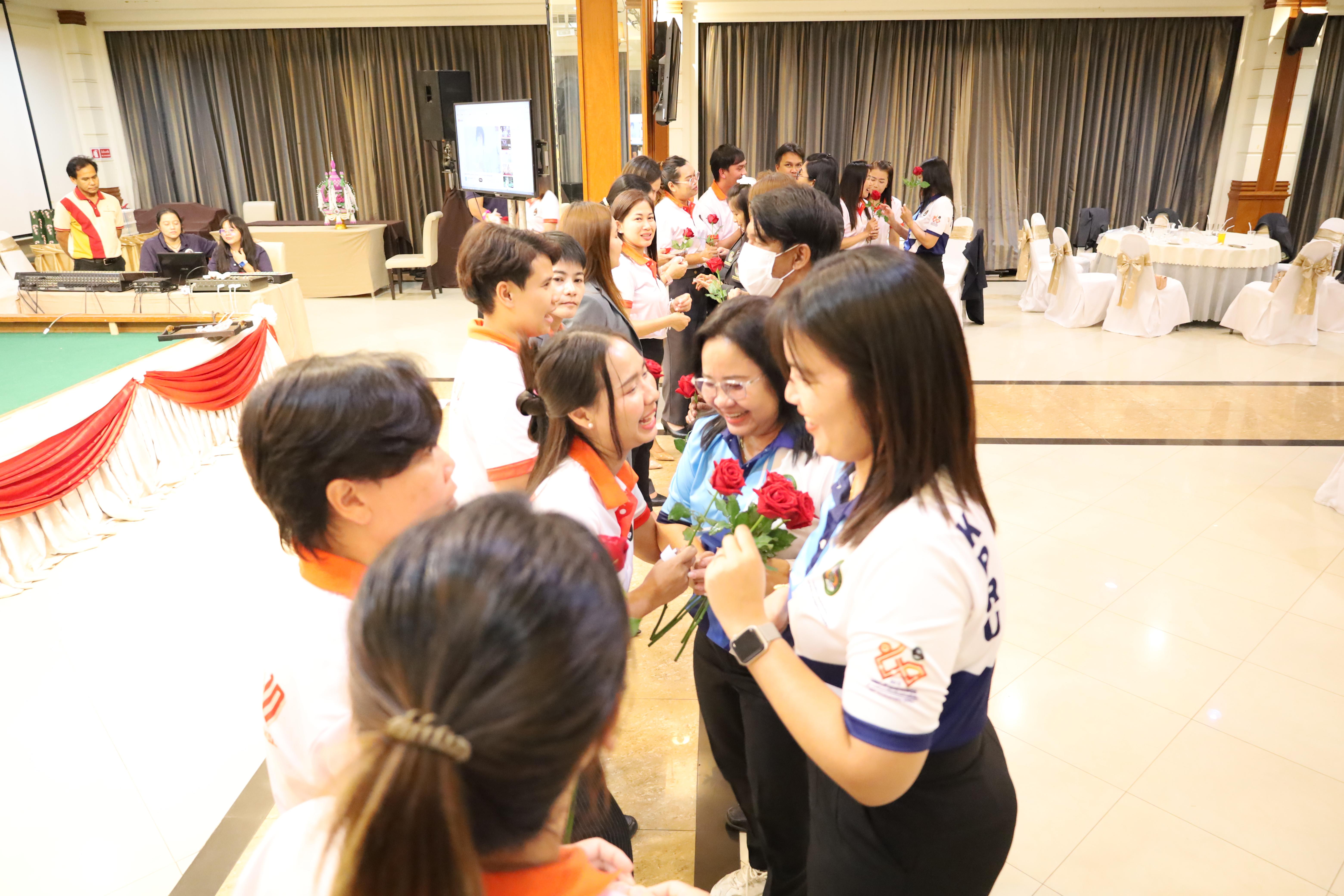 281. กิจกรรมไหว้ครู สู่ขวัญน้อง การบริหารการศึกษา ประจำปีการศึกษา 2568