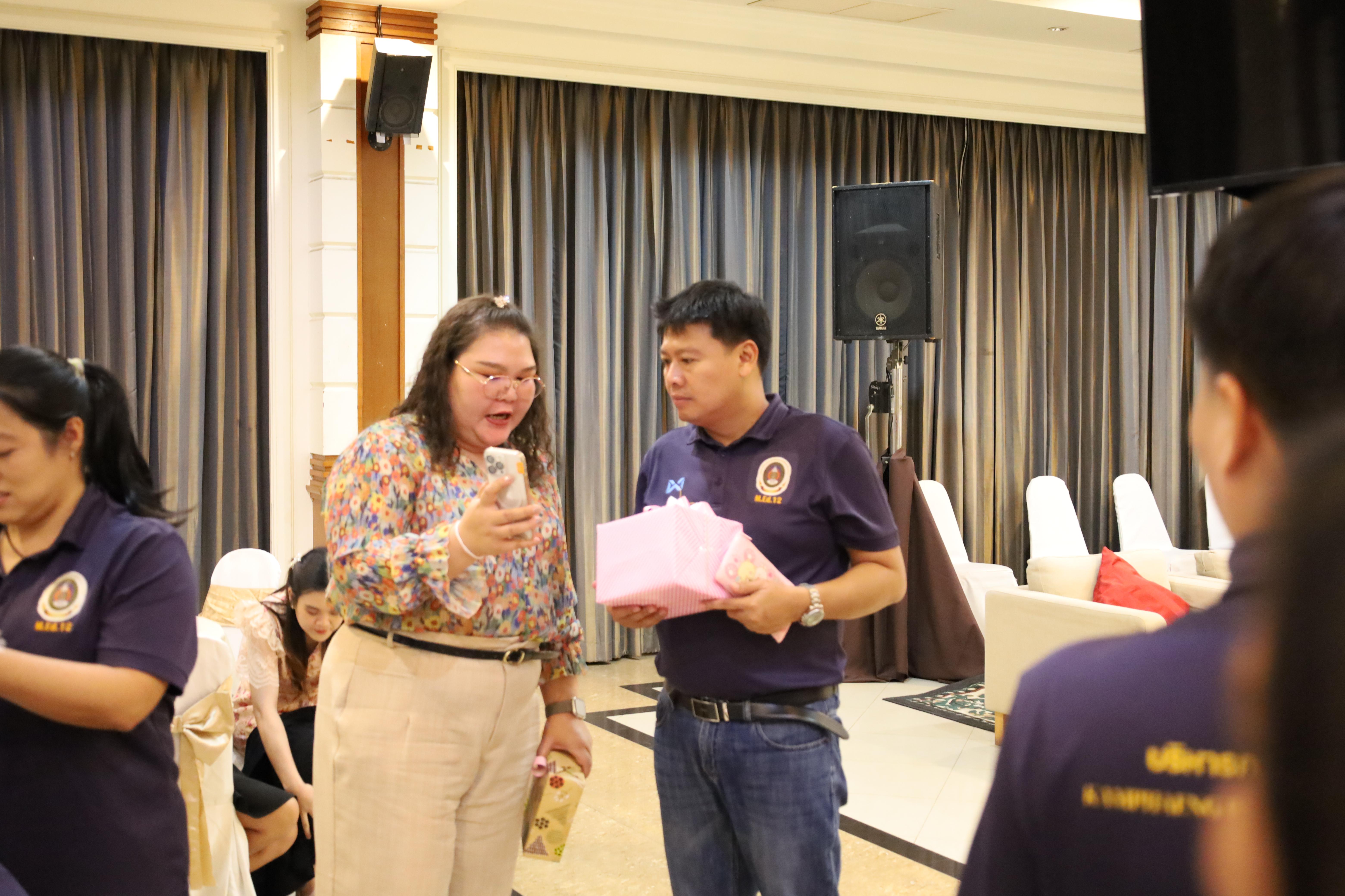 331. กิจกรรมไหว้ครู สู่ขวัญน้อง การบริหารการศึกษา ประจำปีการศึกษา 2568