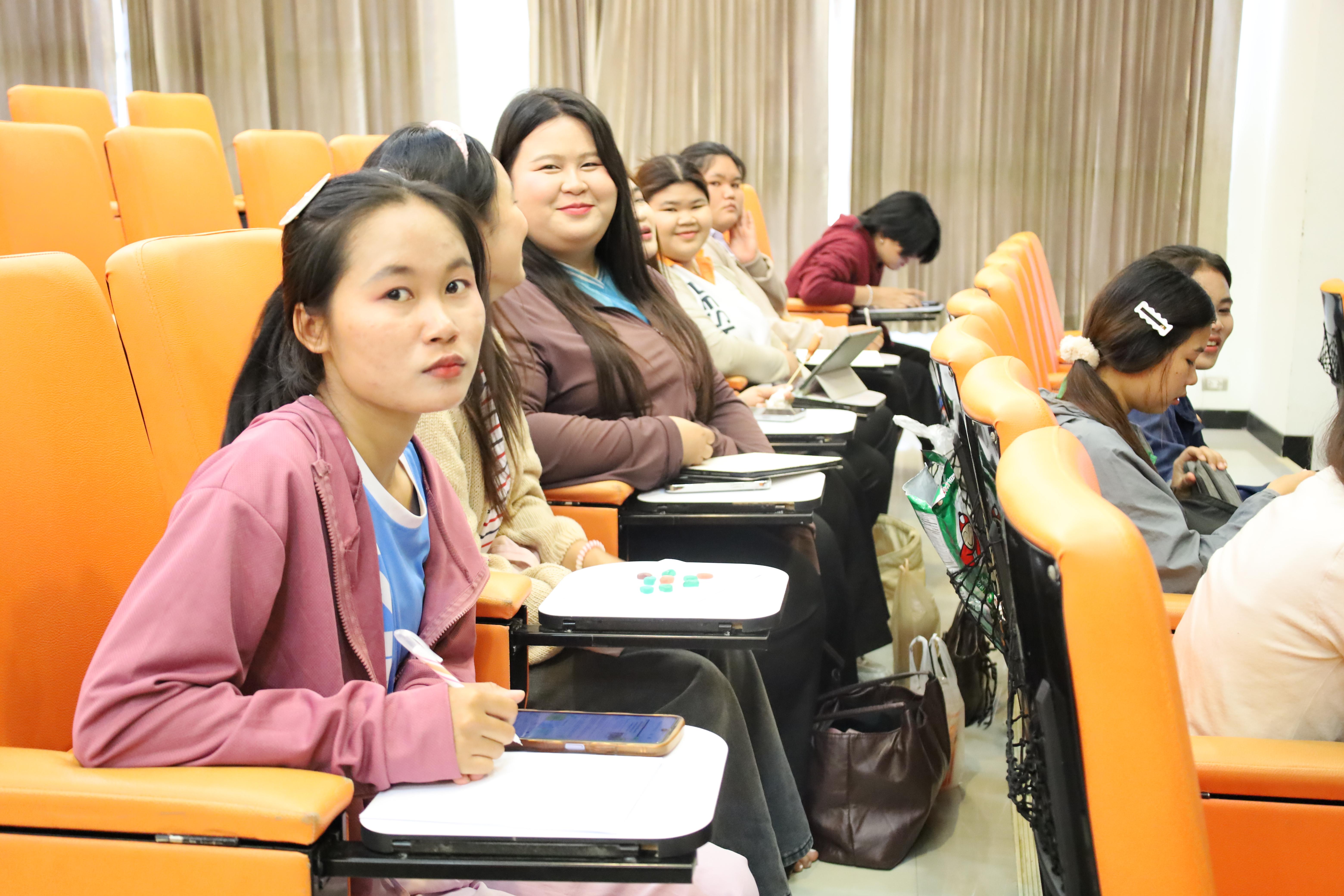 11. กิจกรรมเตรียมความพร้อมก่อนสอบใบประกอบวิชาชีพครู