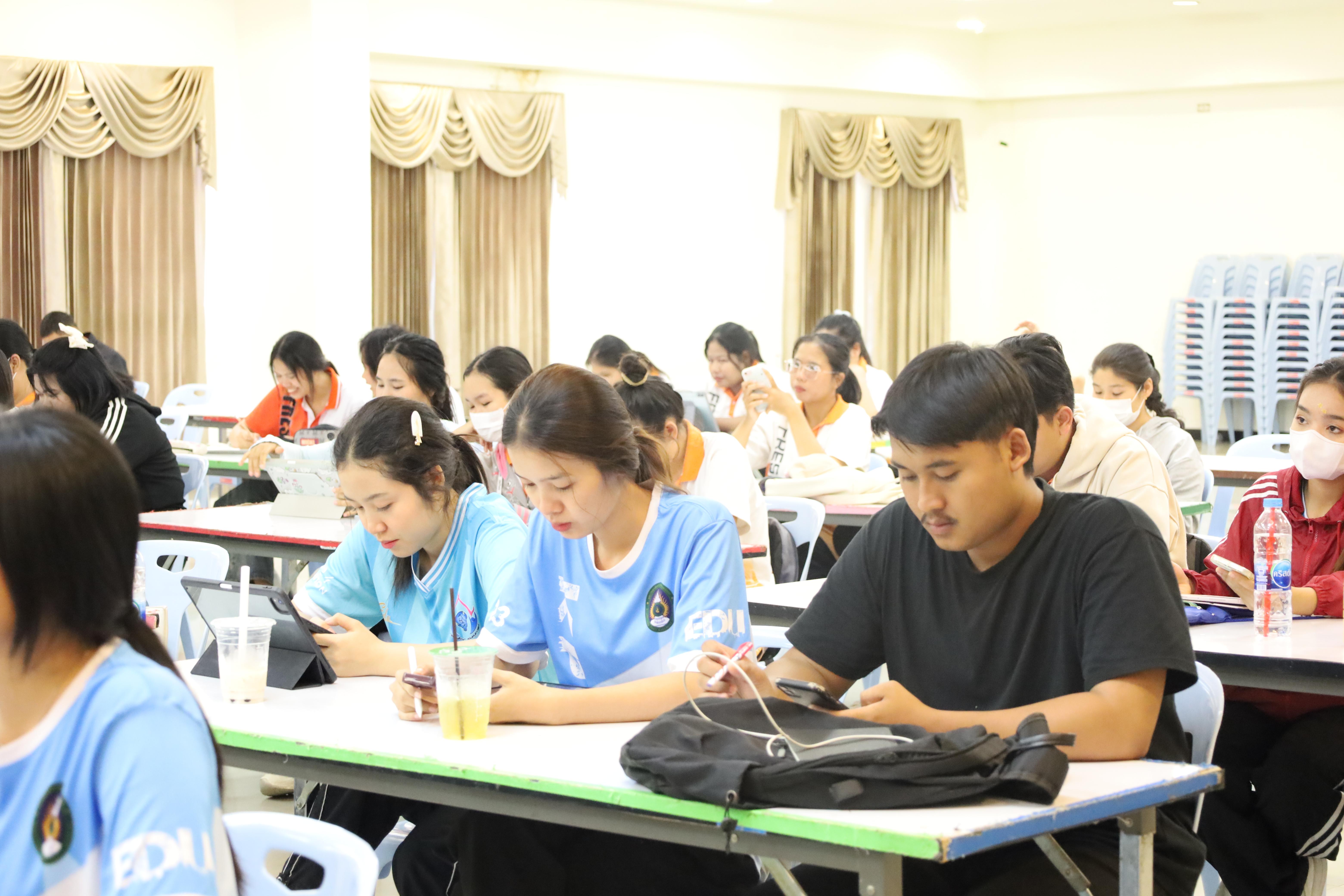 32. กิจกรรมเตรียมความพร้อมก่อนสอบใบประกอบวิชาชีพครู