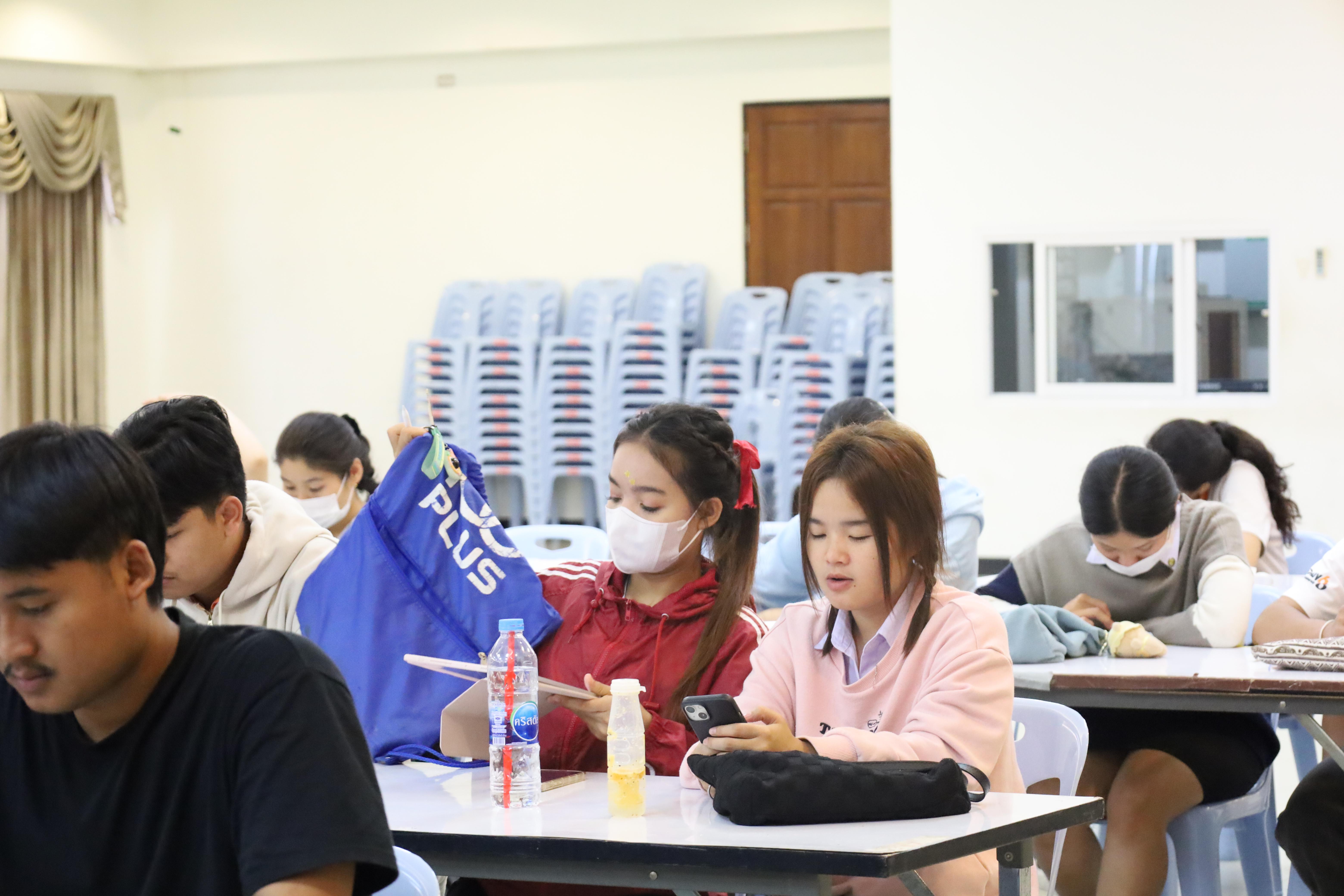 33. กิจกรรมเตรียมความพร้อมก่อนสอบใบประกอบวิชาชีพครู