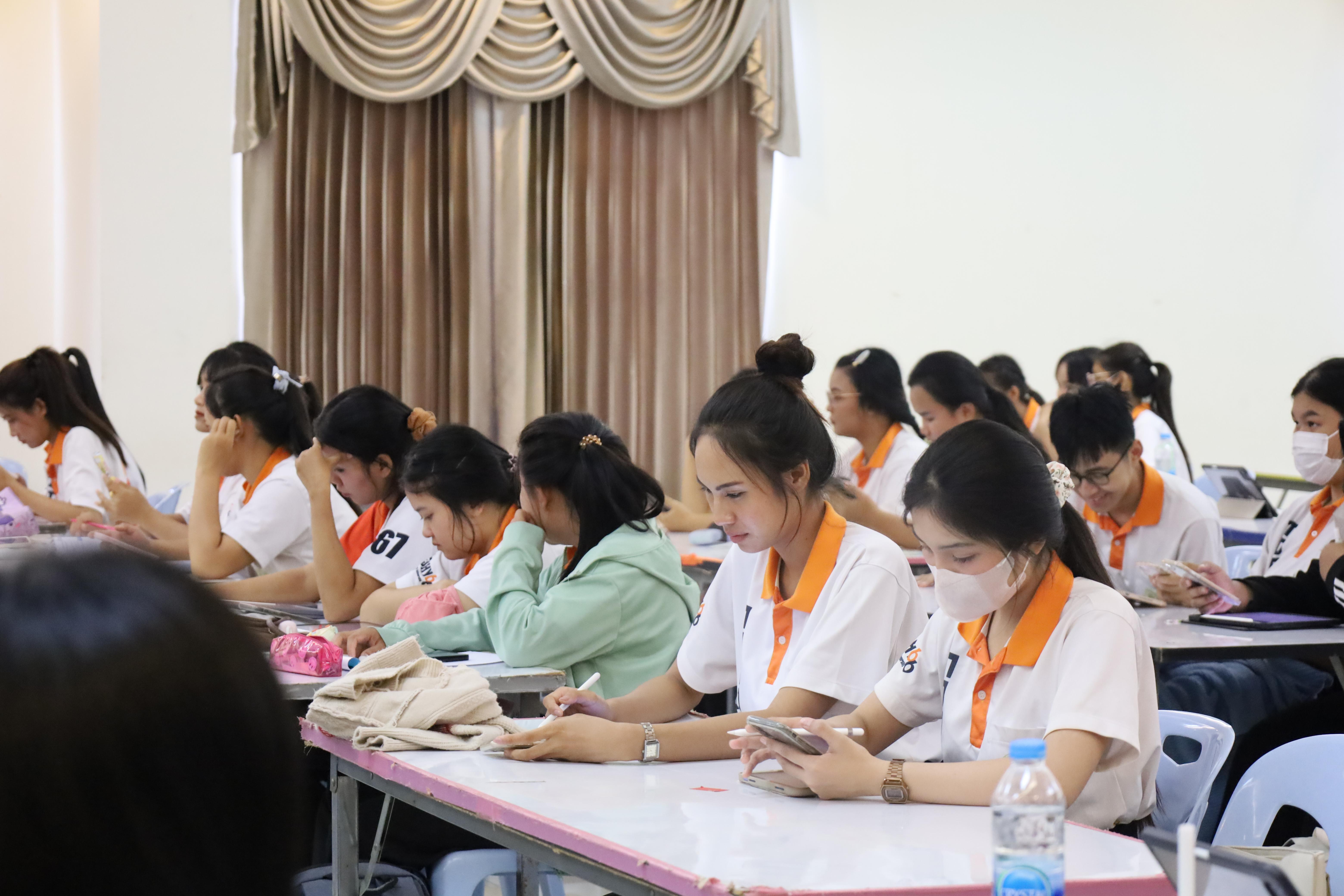 34. กิจกรรมเตรียมความพร้อมก่อนสอบใบประกอบวิชาชีพครู