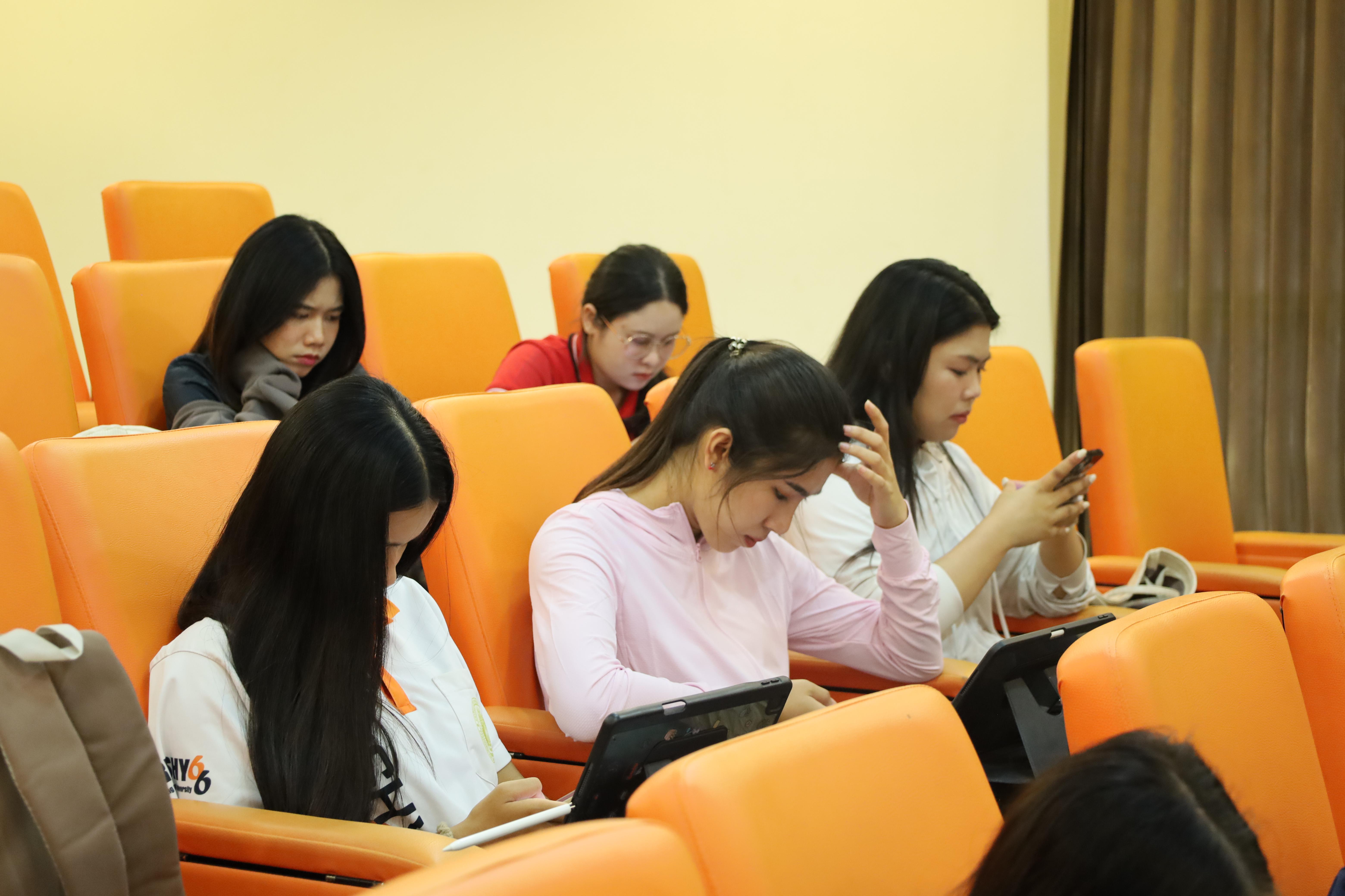 16. กิจกรรมเตรียมความพร้อมก่อนสอบใบประกอบวิชาชีพครู