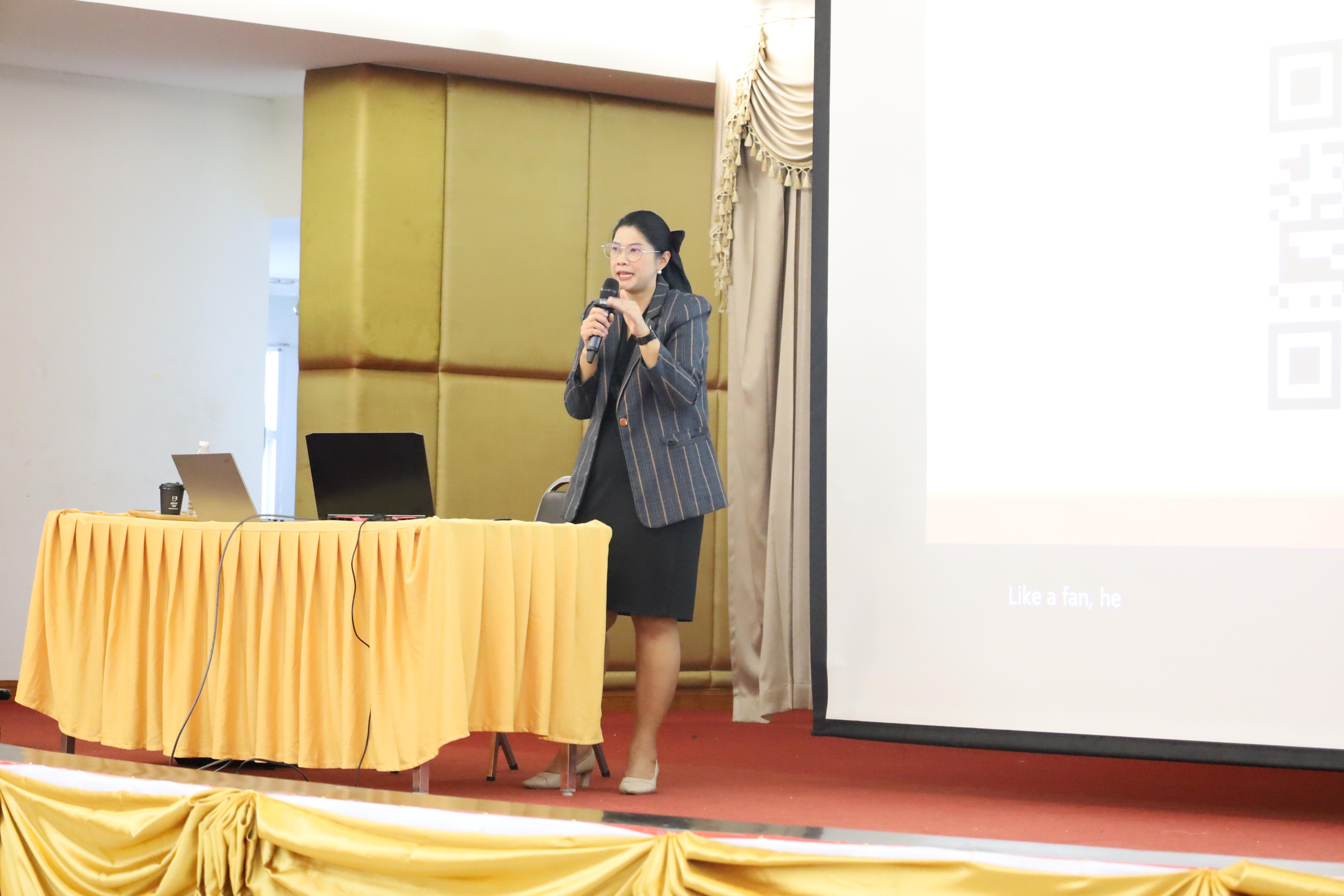 35. กิจกรรมเตรียมความพร้อมก่อนสอบใบประกอบวิชาชีพครู