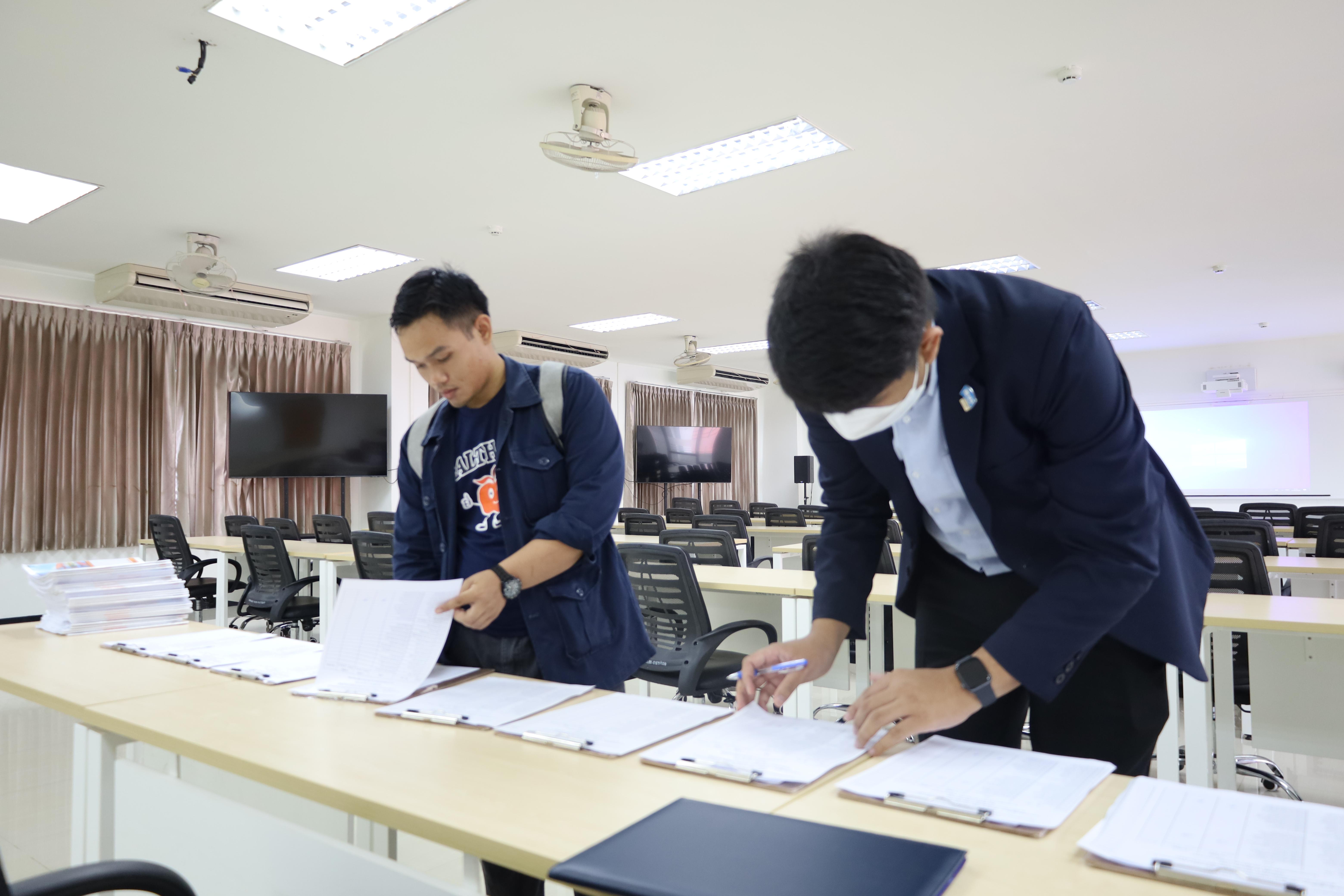 1. อบรมหลักสูตรการพัฒนาสมรรถนะครูภาษาอังกฤษด้วย Generative AI