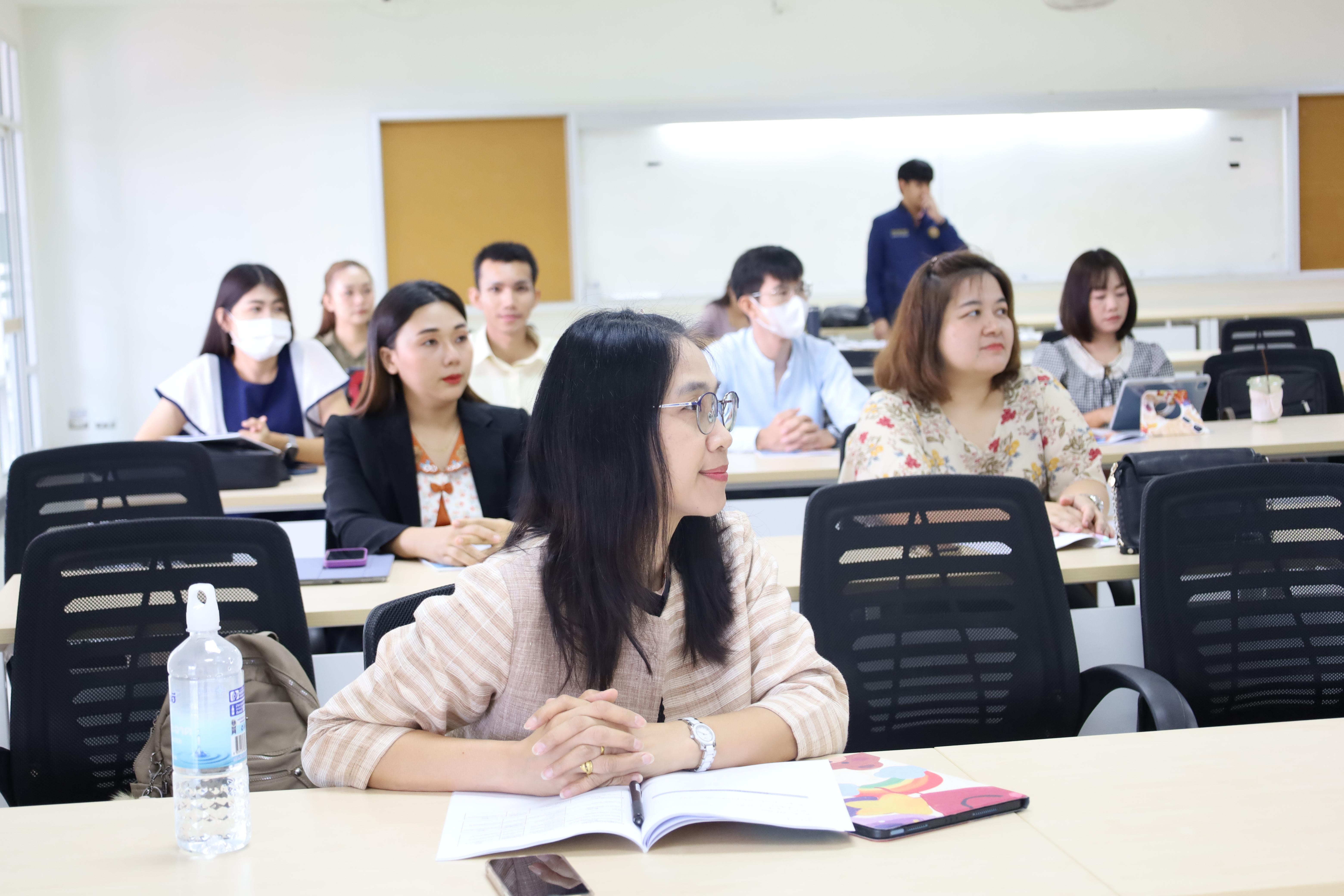 19. อบรมหลักสูตรการพัฒนาสมรรถนะครูภาษาอังกฤษด้วย Generative AI