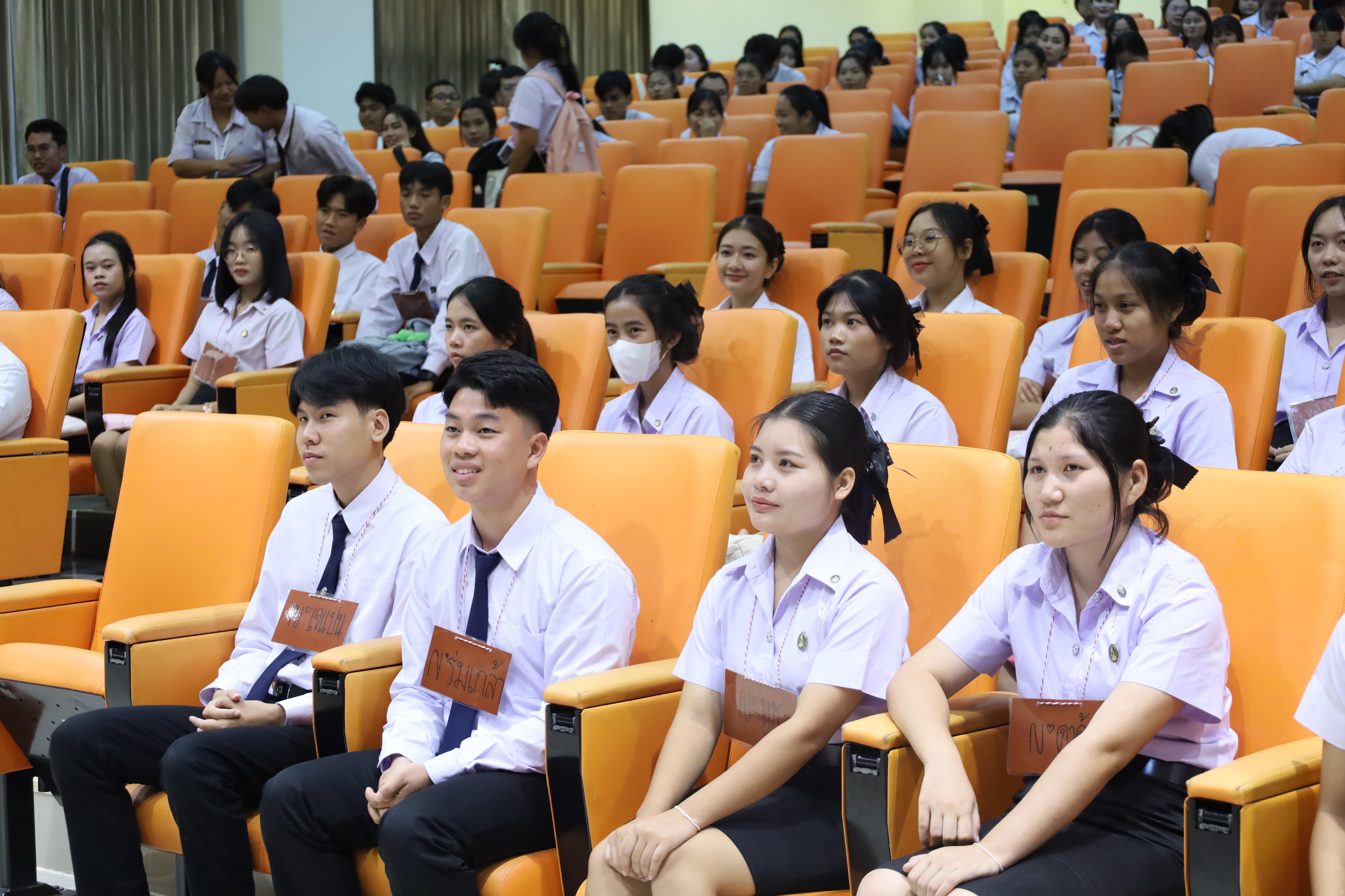 24. กิจกรรมปฐมนิเทศเตรียมความพร้อม นักศึกษาโปรแกรมวิชาสังคมศึกษา ปีการศึกษา2568 และแนะนำหลักสูตร