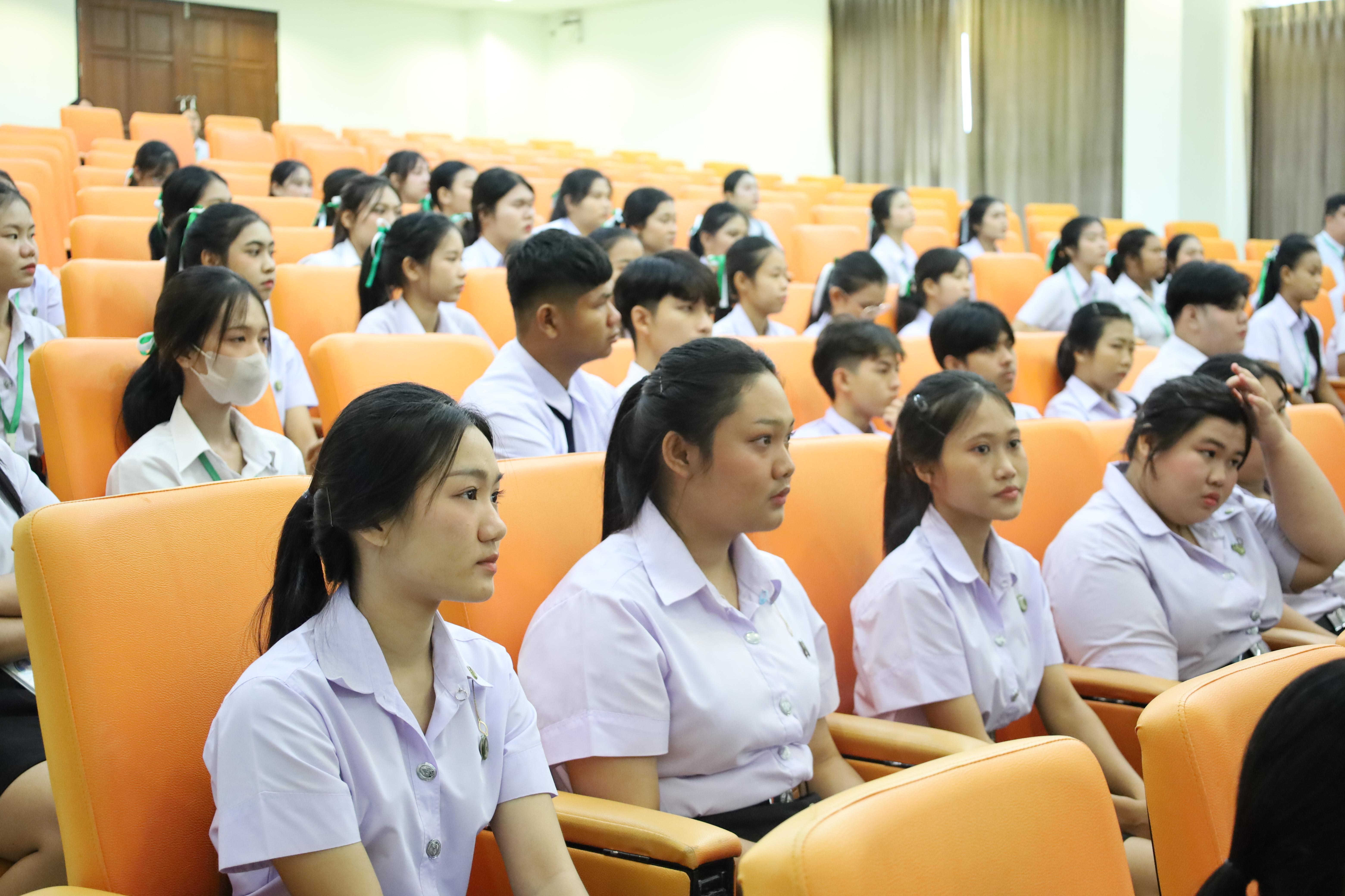 34. โครงการเตรียมความพร้อมนักศึกษาใหม่โปรแกรมวิชาภาษาไทย ปีการศึกษา2568