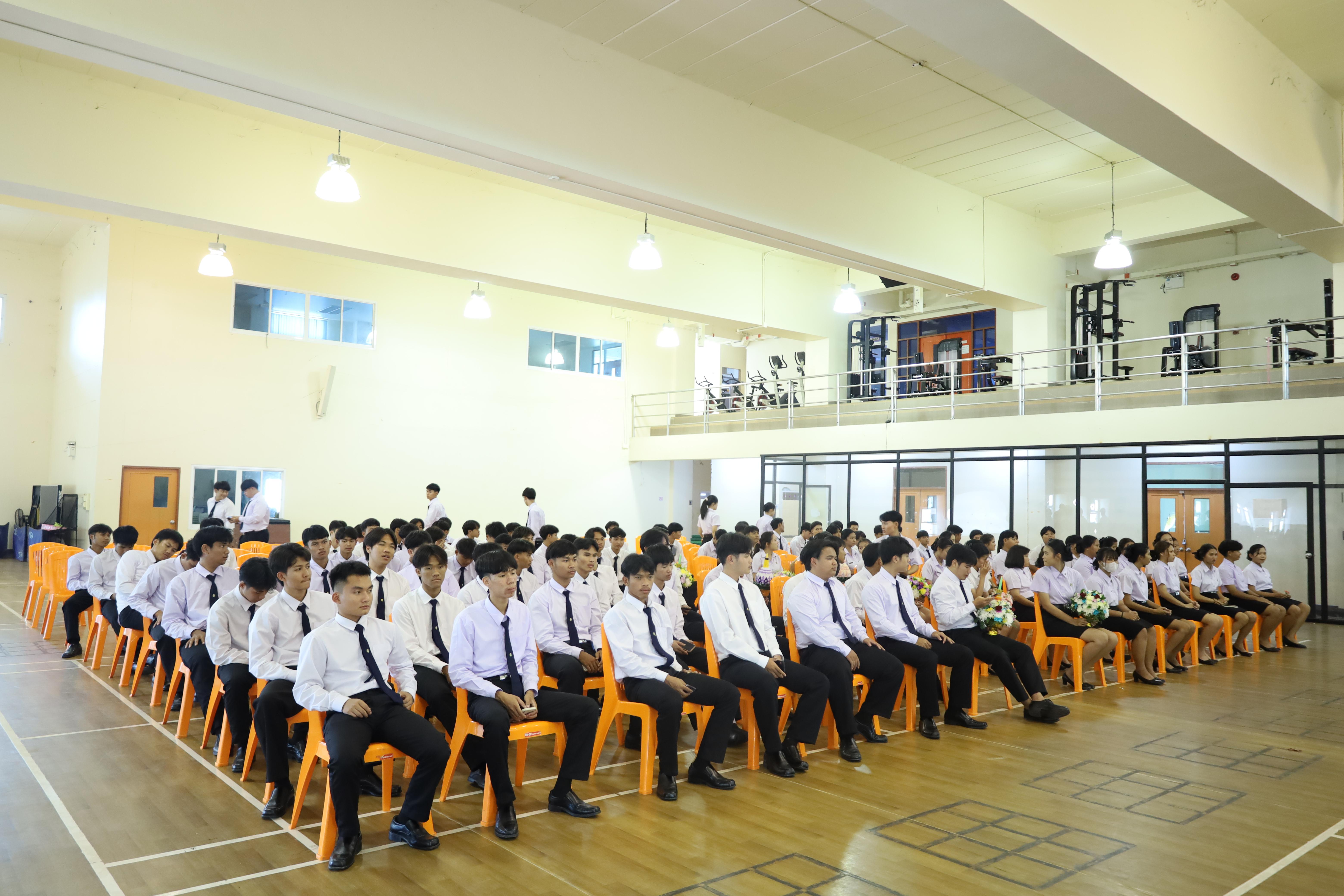 6. พิธีไหว้ครูโปรแกรมวิชาพลศึกษา