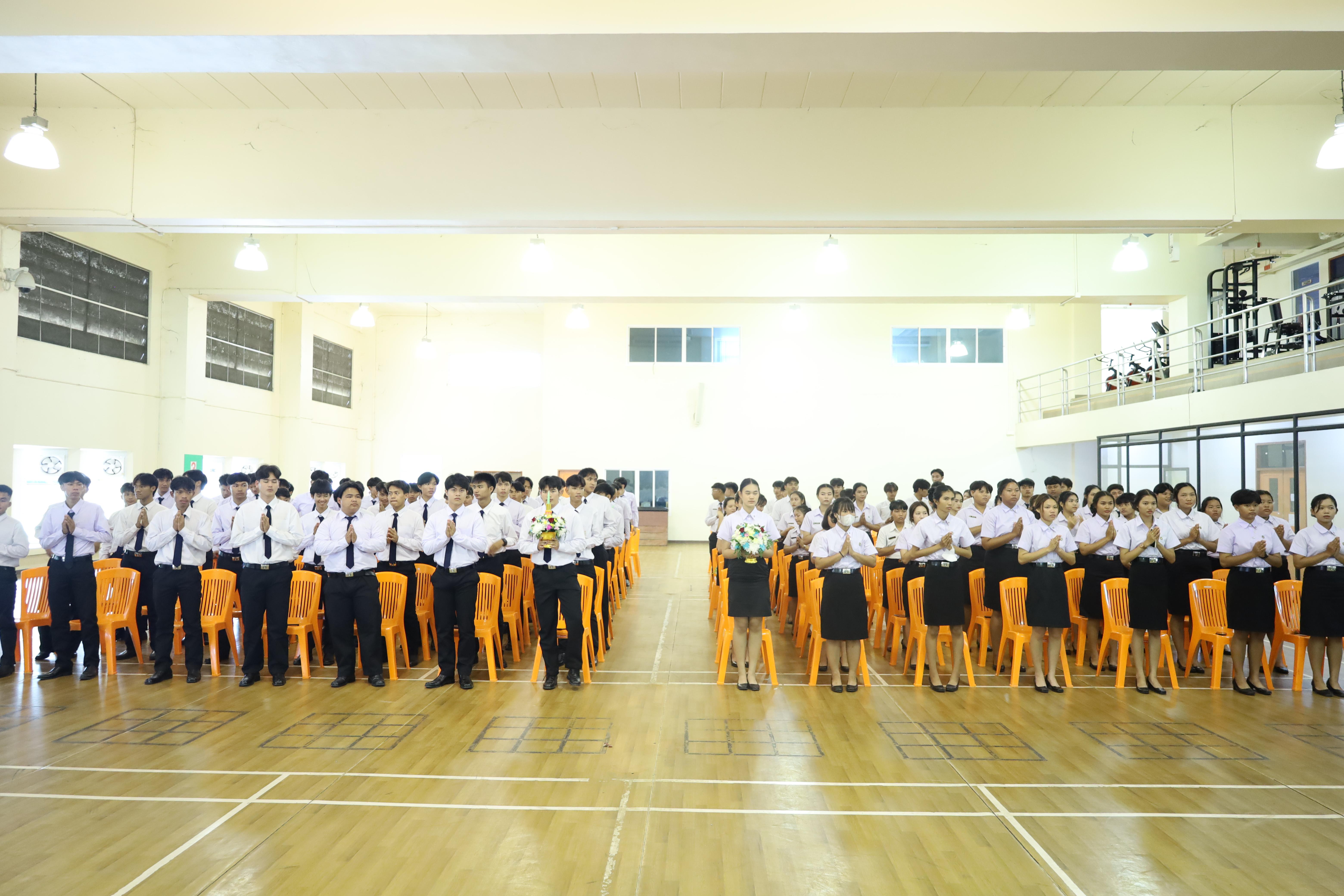 12. พิธีไหว้ครูโปรแกรมวิชาพลศึกษา
