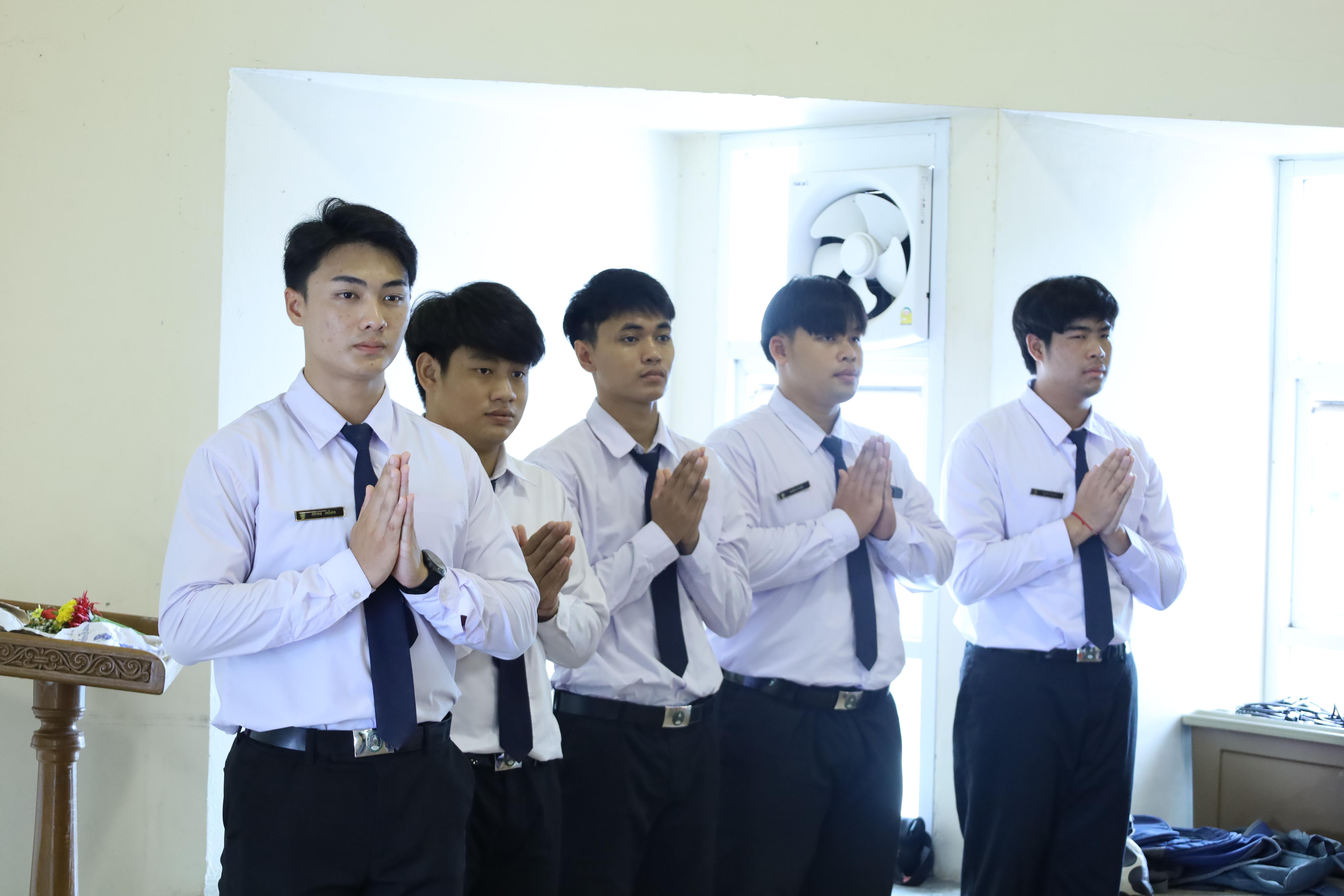 13. พิธีไหว้ครูโปรแกรมวิชาพลศึกษา
