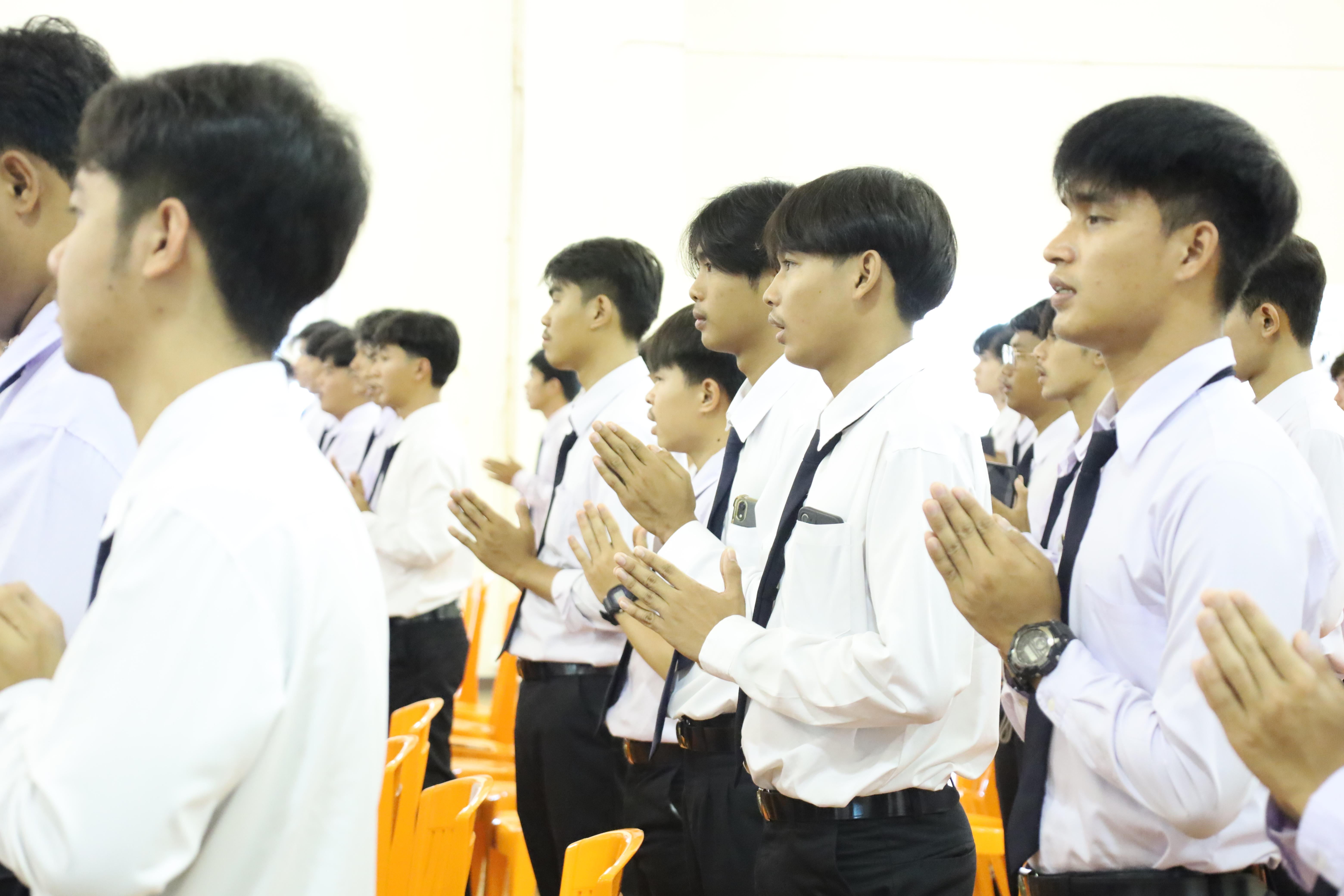 24. พิธีไหว้ครูโปรแกรมวิชาพลศึกษา