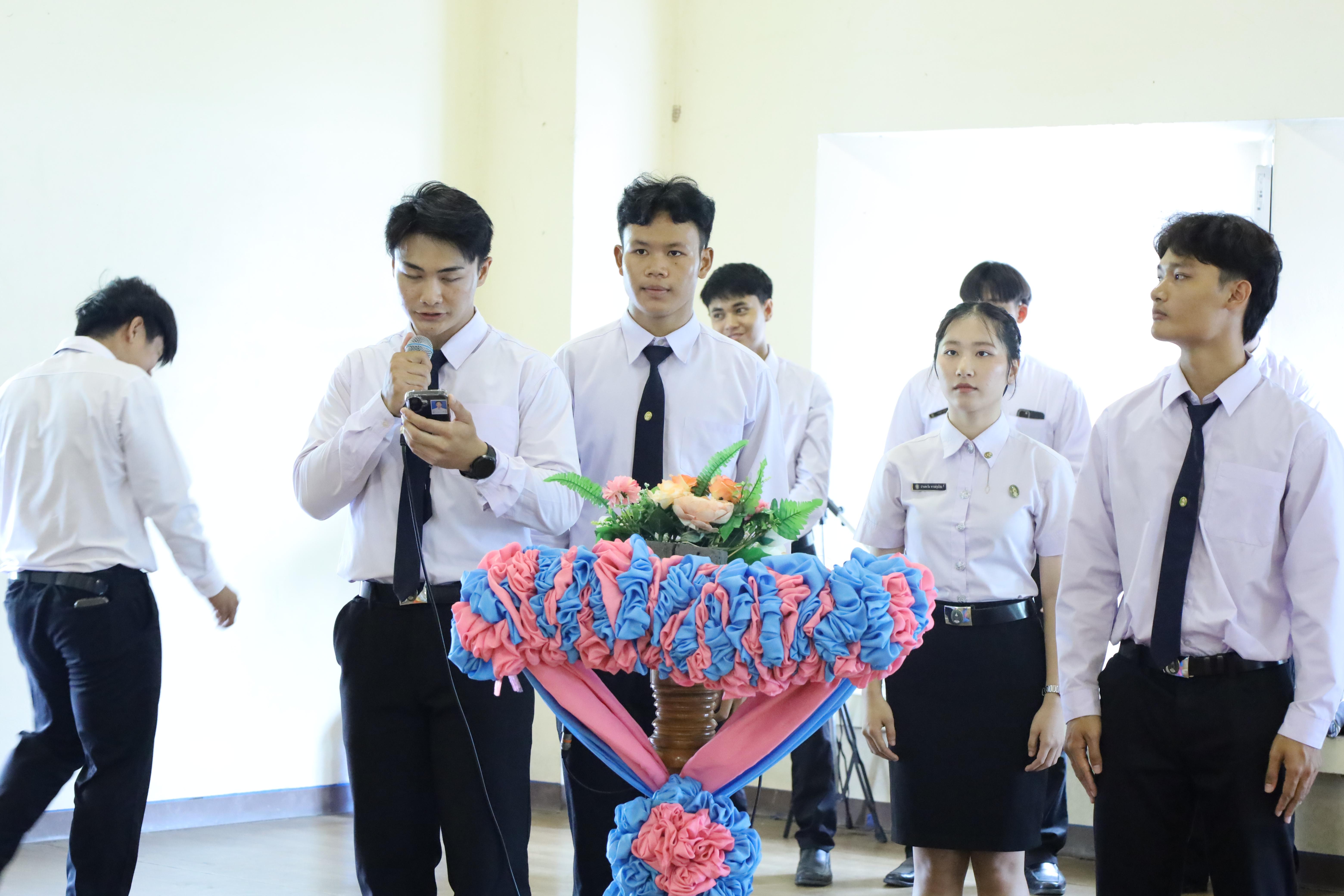 35. พิธีไหว้ครูโปรแกรมวิชาพลศึกษา