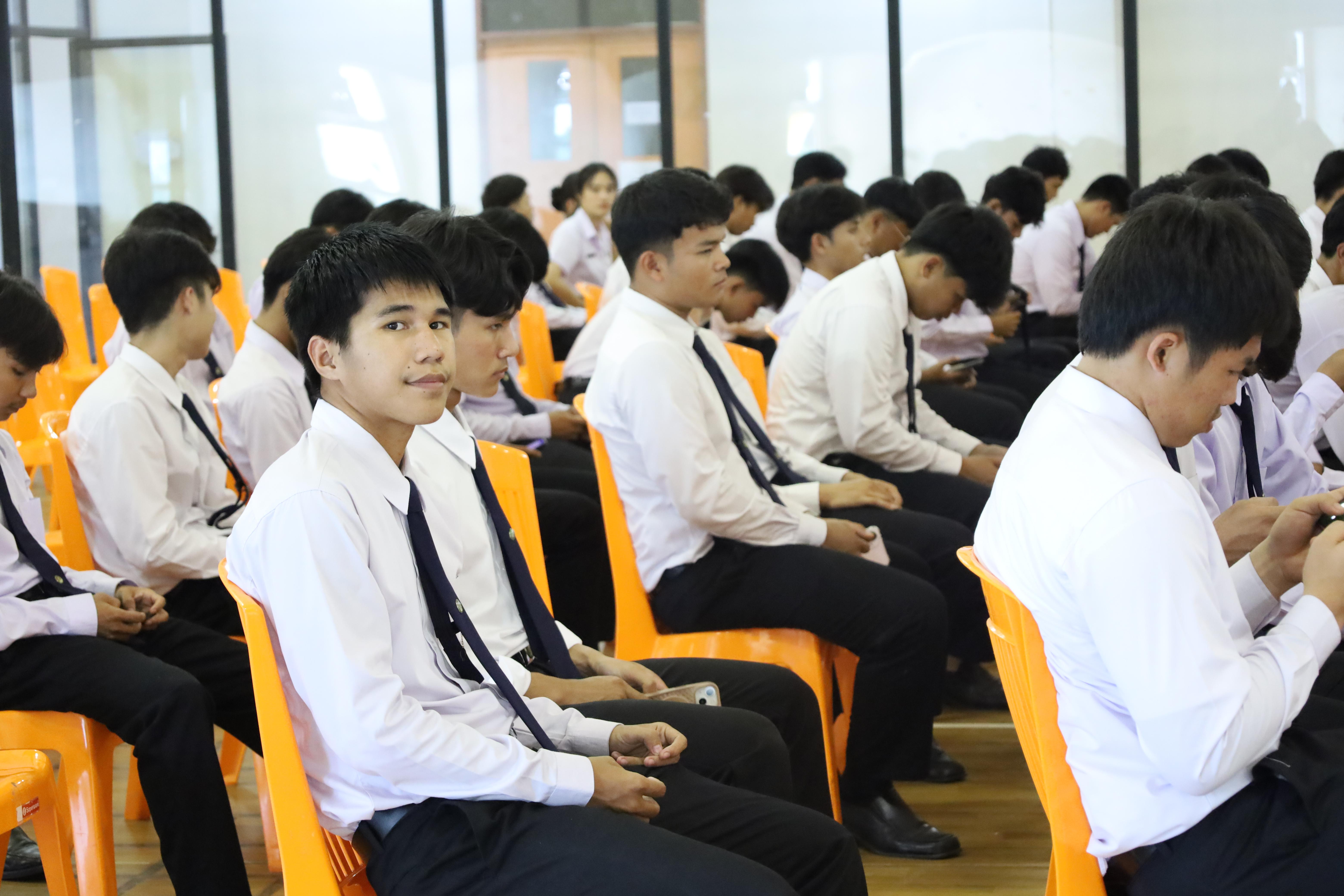 103. พิธีไหว้ครูโปรแกรมวิชาพลศึกษา