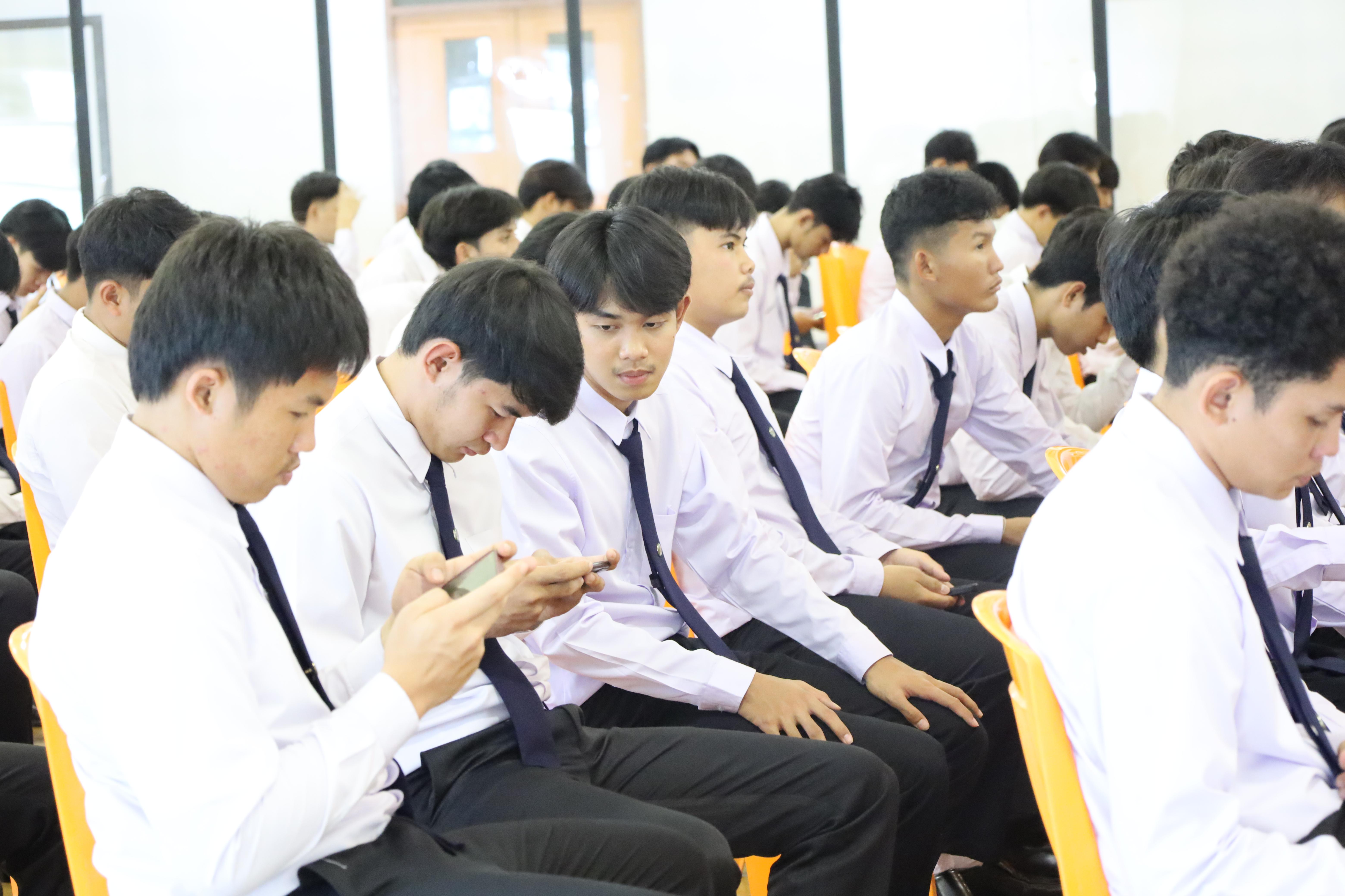 104. พิธีไหว้ครูโปรแกรมวิชาพลศึกษา