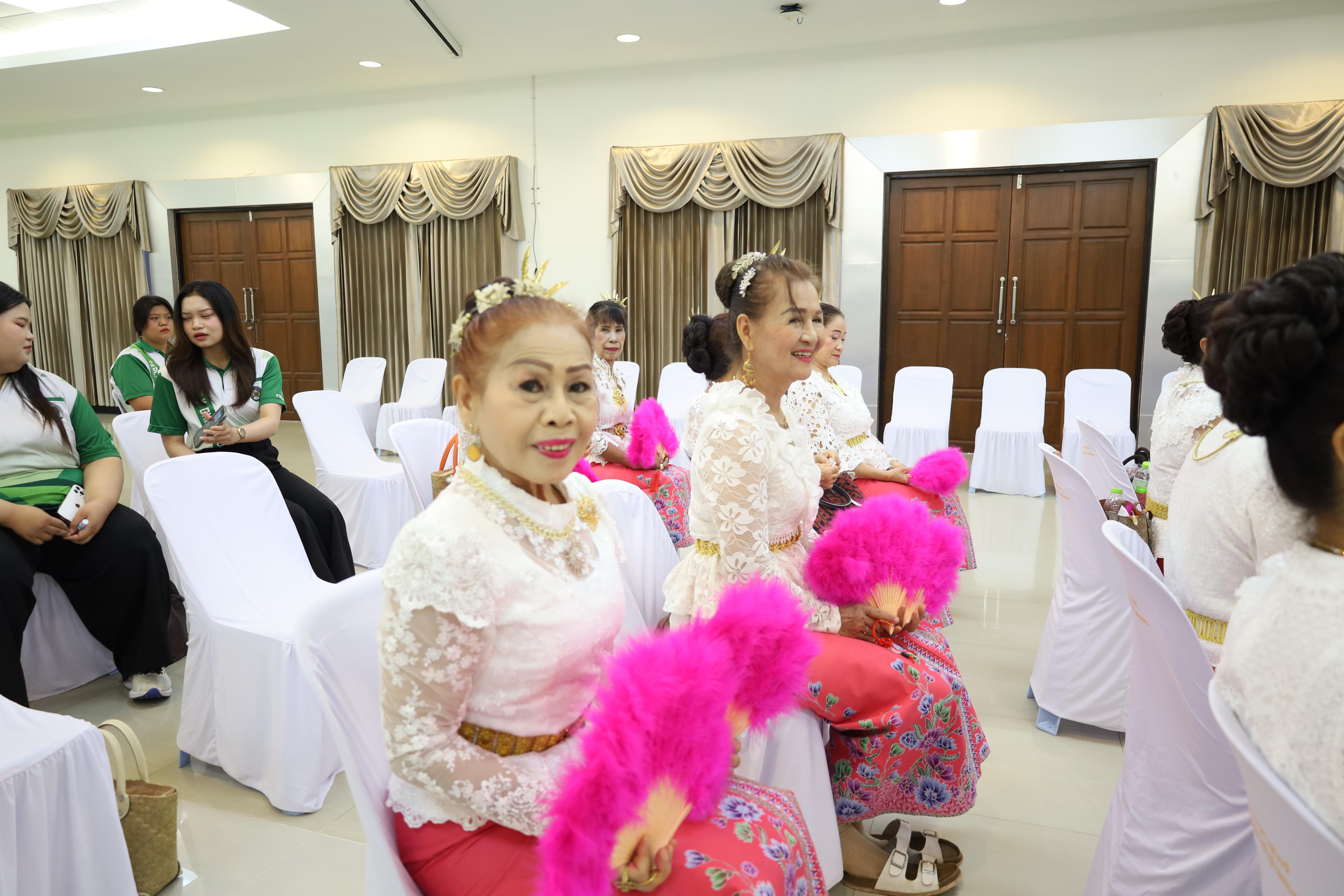 20. MOU โครงการวิจัยการพัฒนาโปรแกรมดูแลผู้สูงอายุฯ
